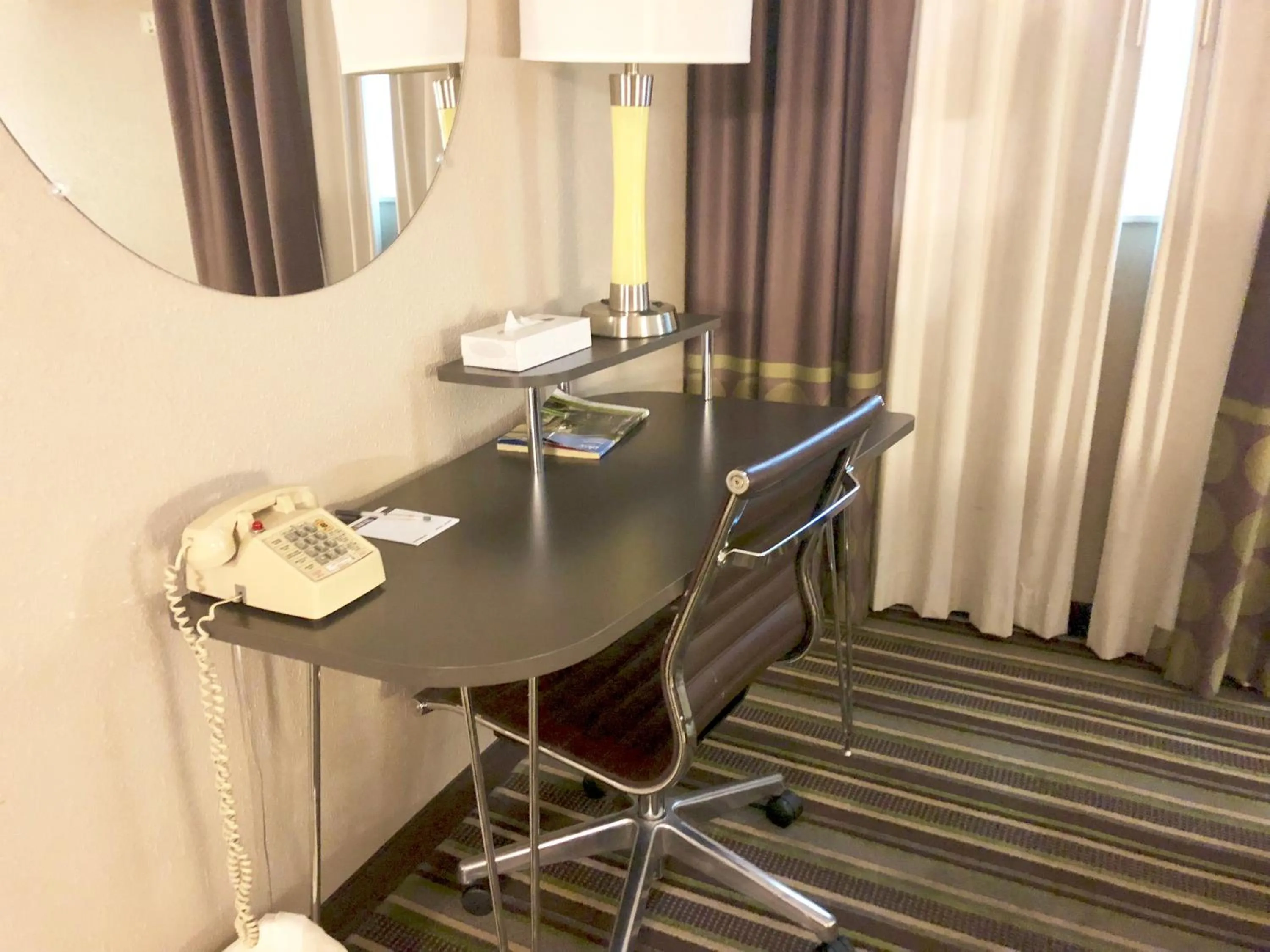 Bedroom in Super 8 by Wyndham Pocatello