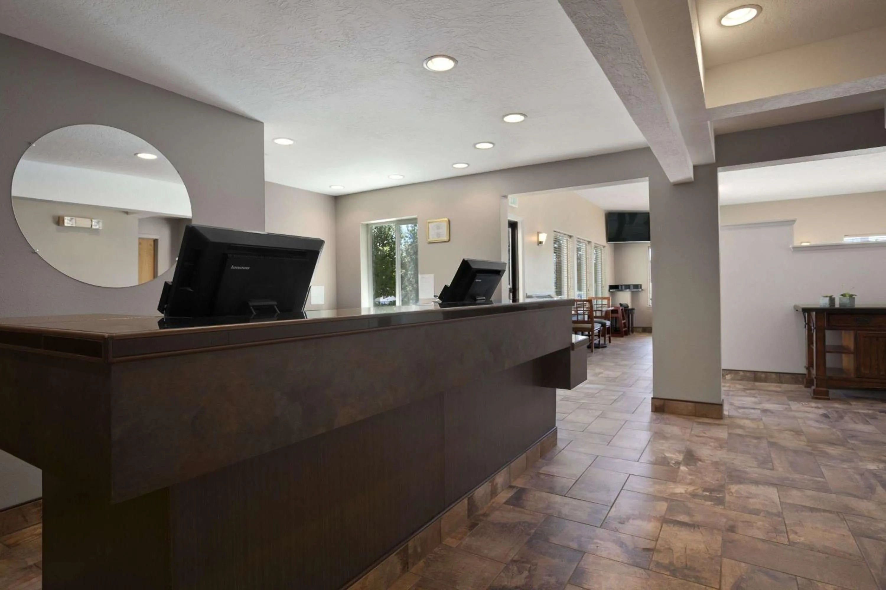 Lobby or reception in Super 8 by Wyndham Pocatello