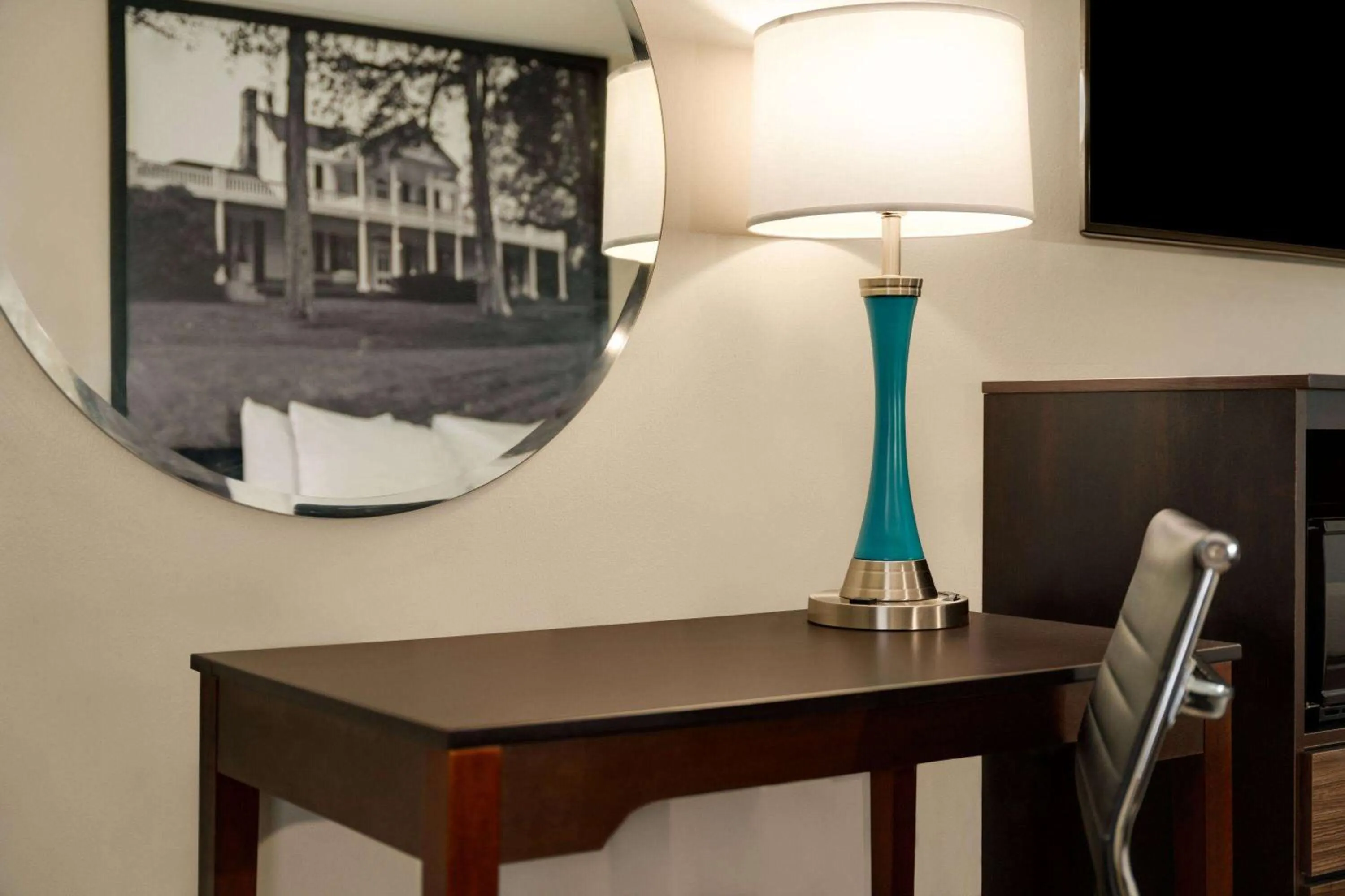 Photo of the whole room in Super 8 by Wyndham Ocean Springs Biloxi