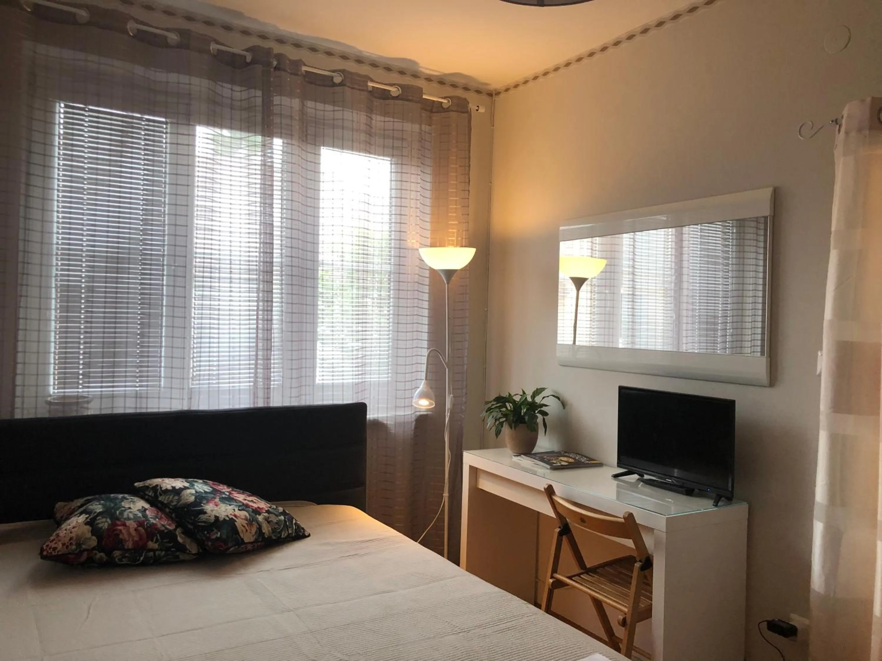 Bed in Auszeit; Gästehaus & mehr