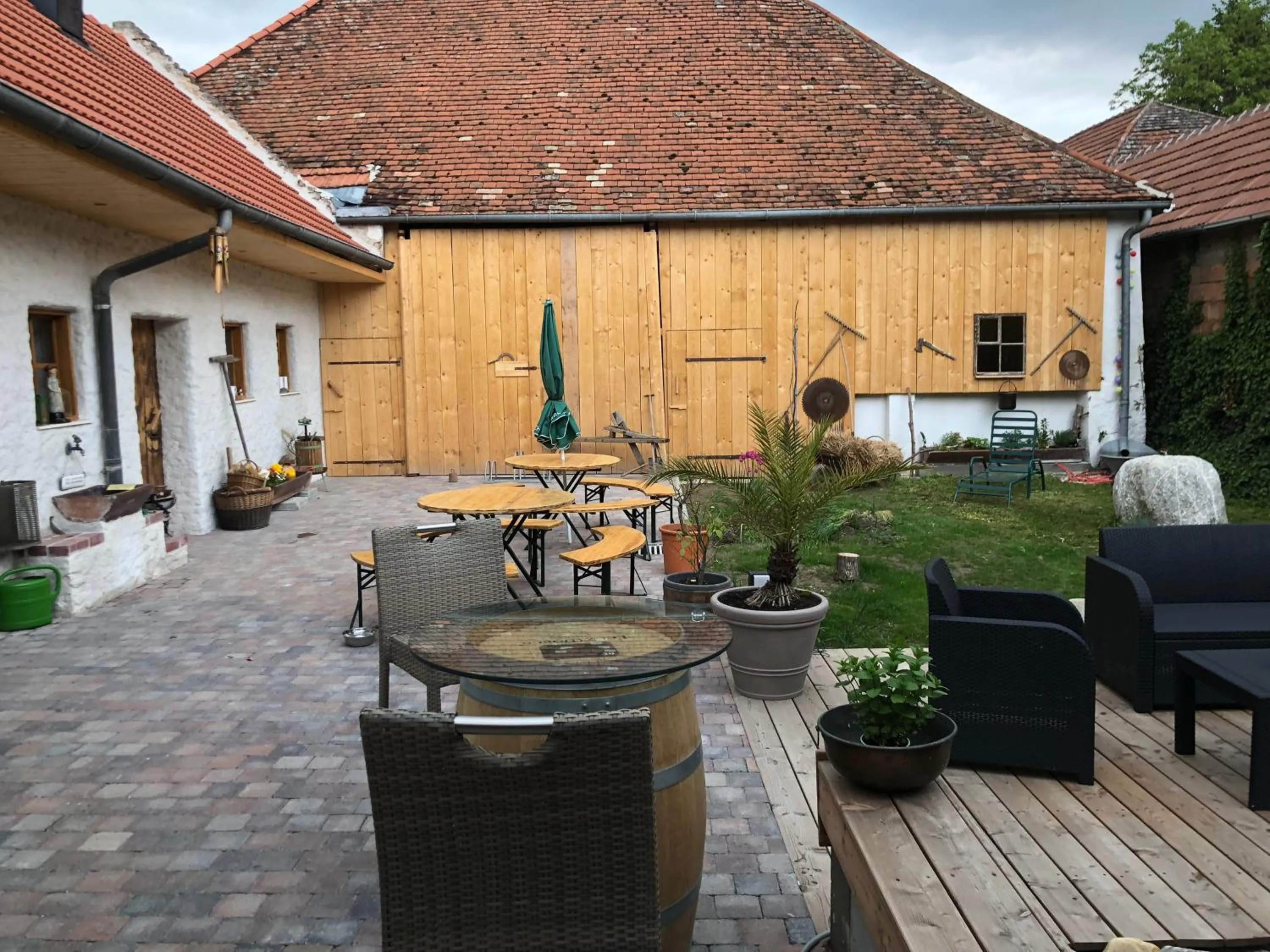 Patio in Auszeit; Gästehaus & mehr