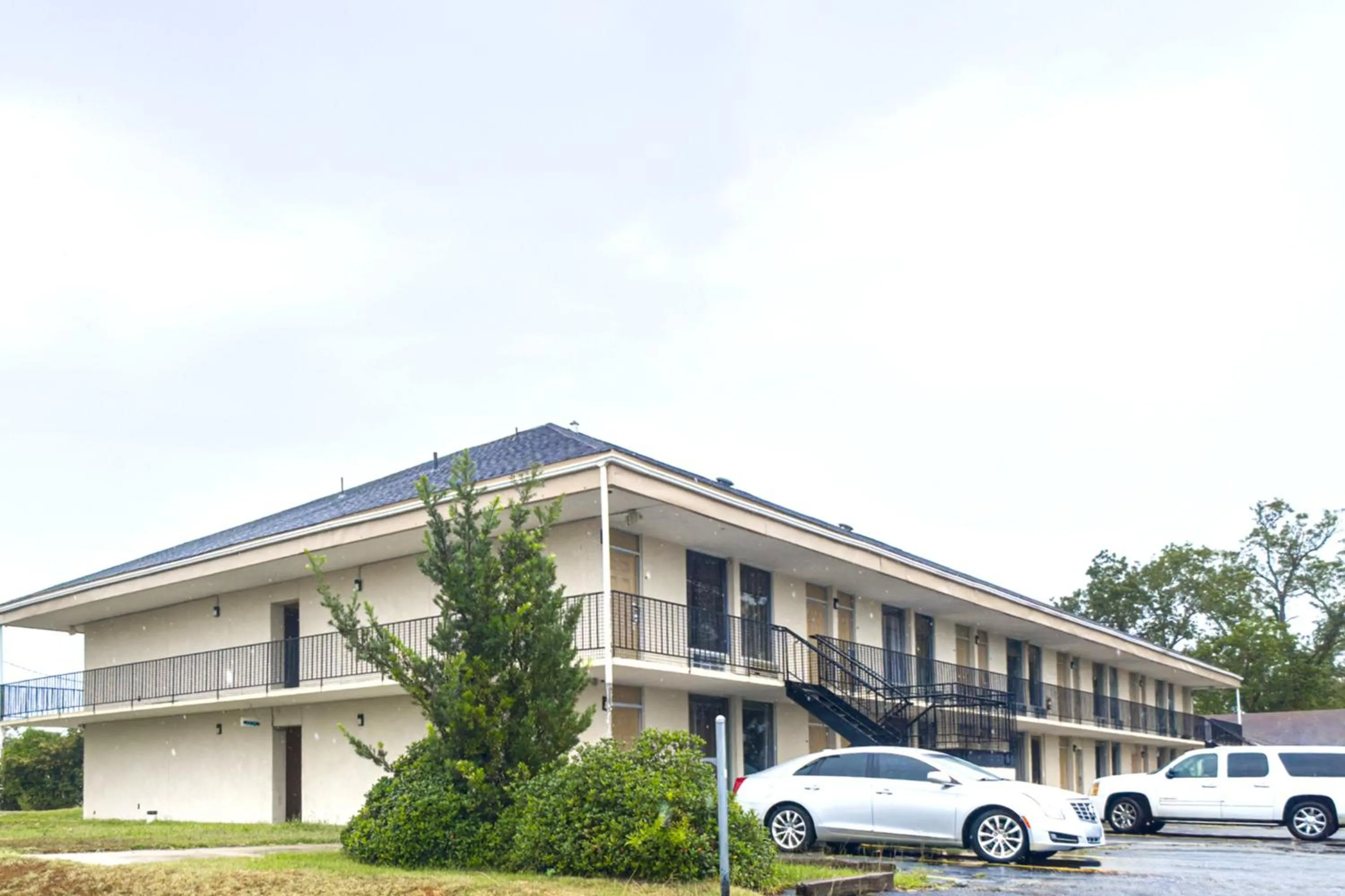 Parking in OYO Hotel Vienna I-75