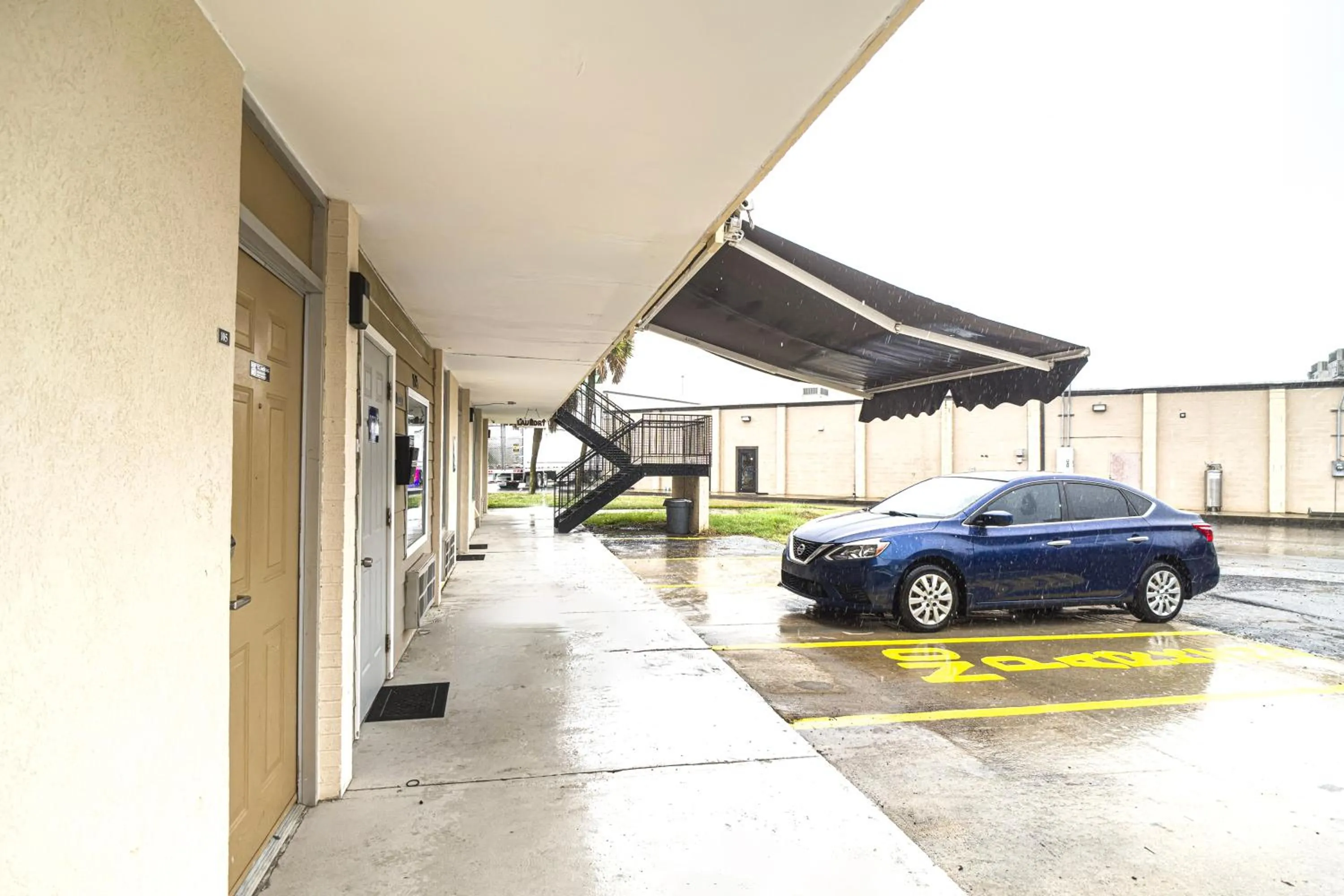 Parking in OYO Hotel Vienna I-75