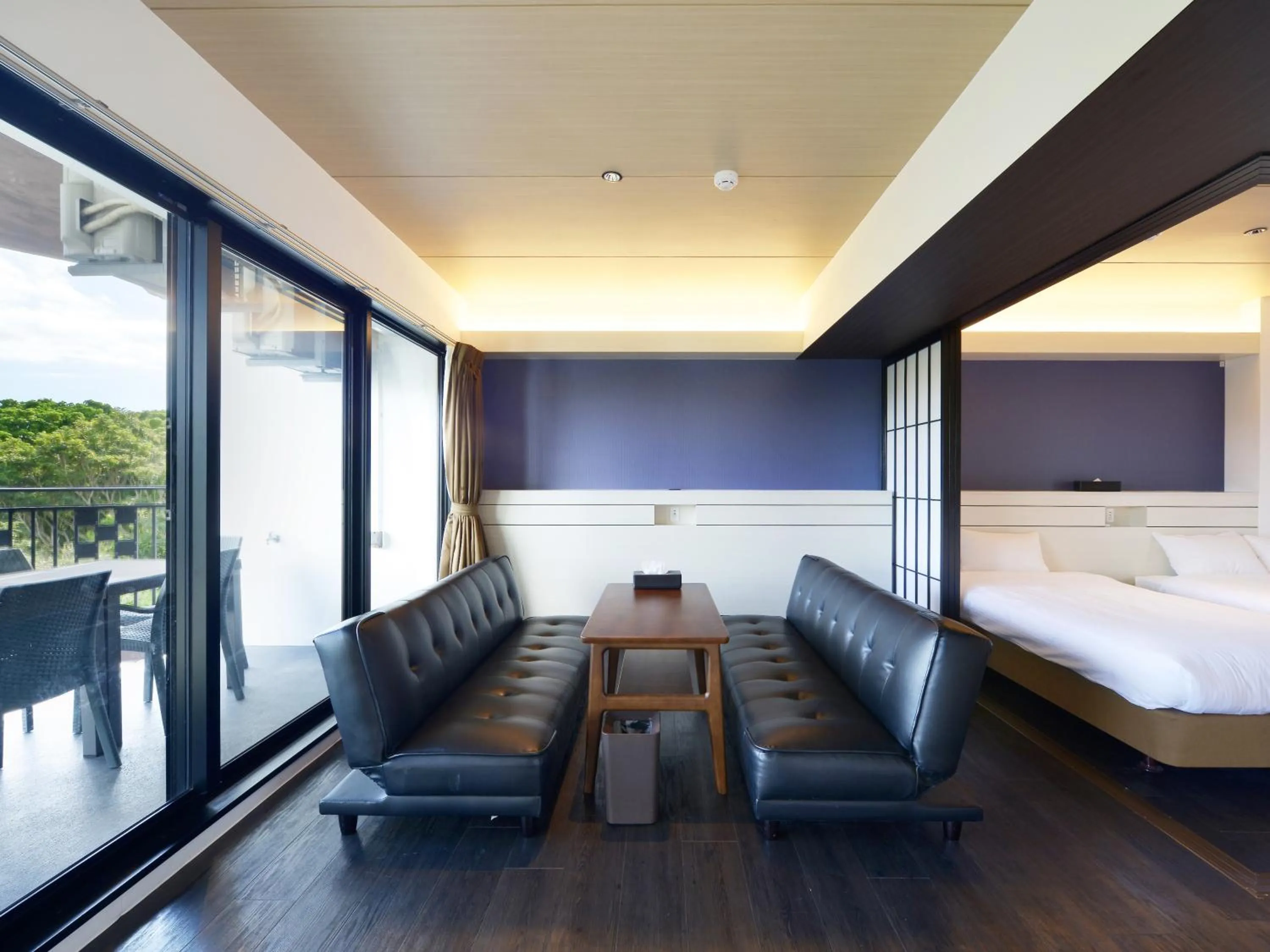 Photo of the whole room, Bed in Karry CONDO CHURAUMI