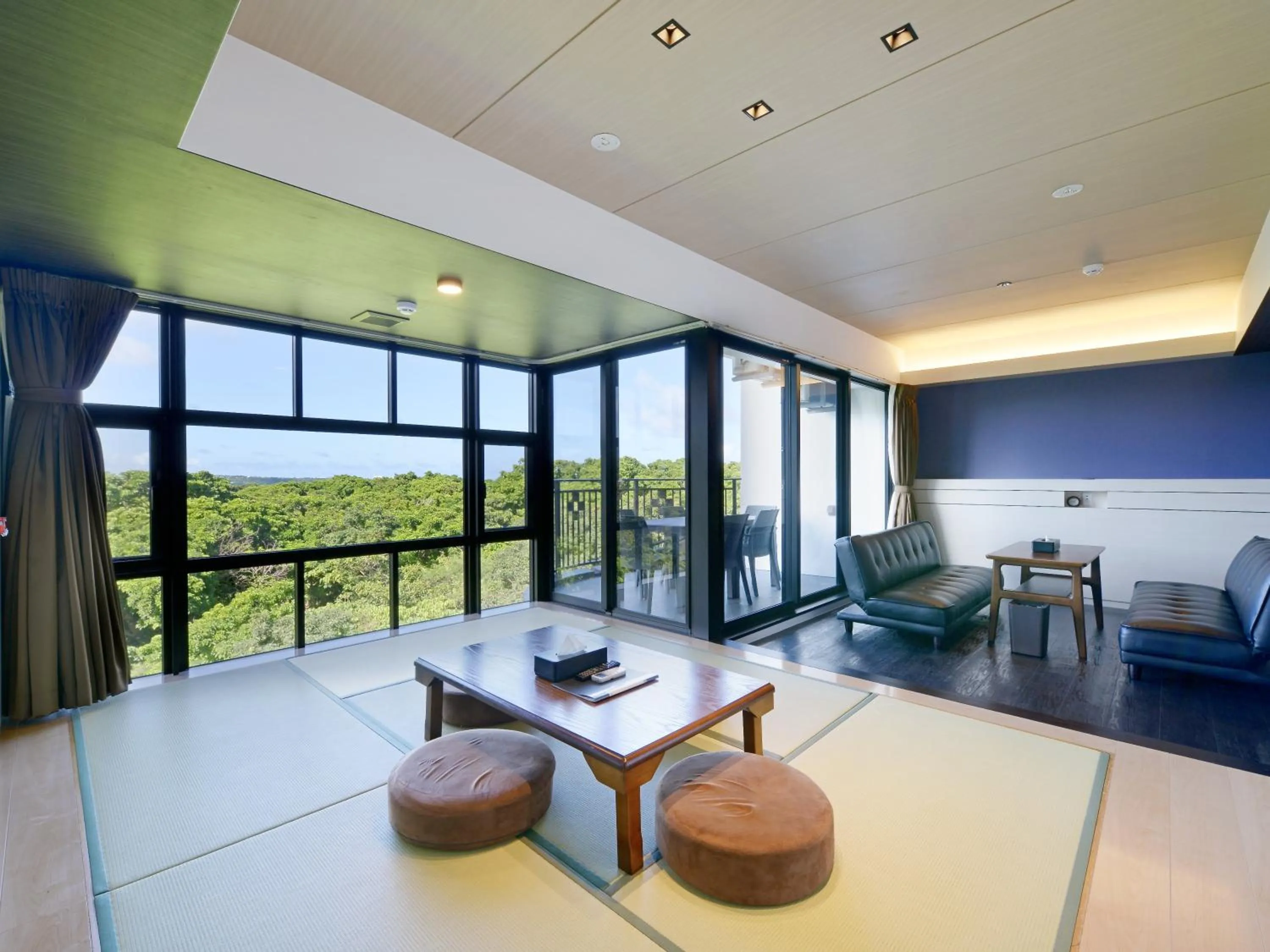 Photo of the whole room in Karry CONDO CHURAUMI