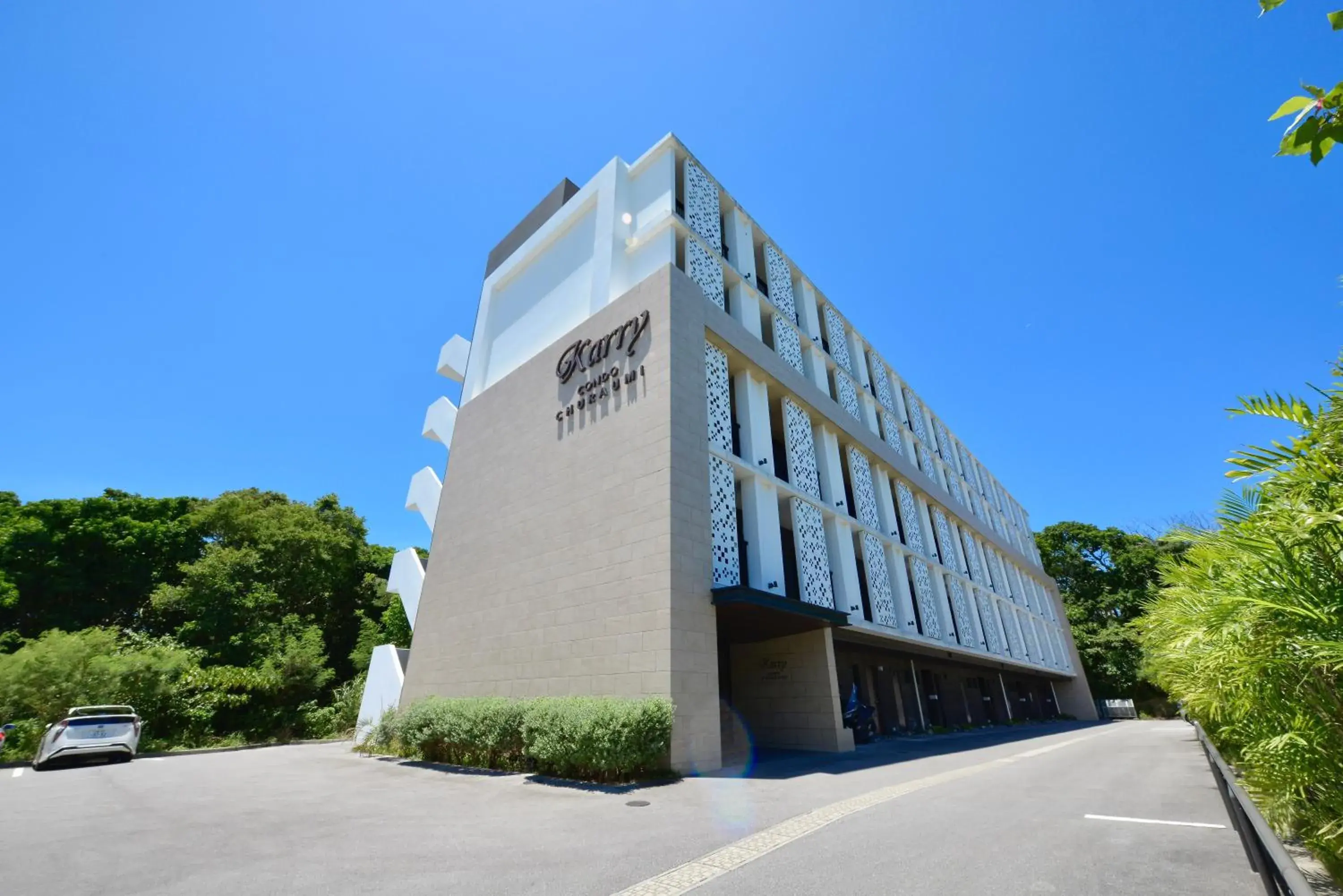 Karry CONDO CHURAUMI Karry CONDO CHURAUMI