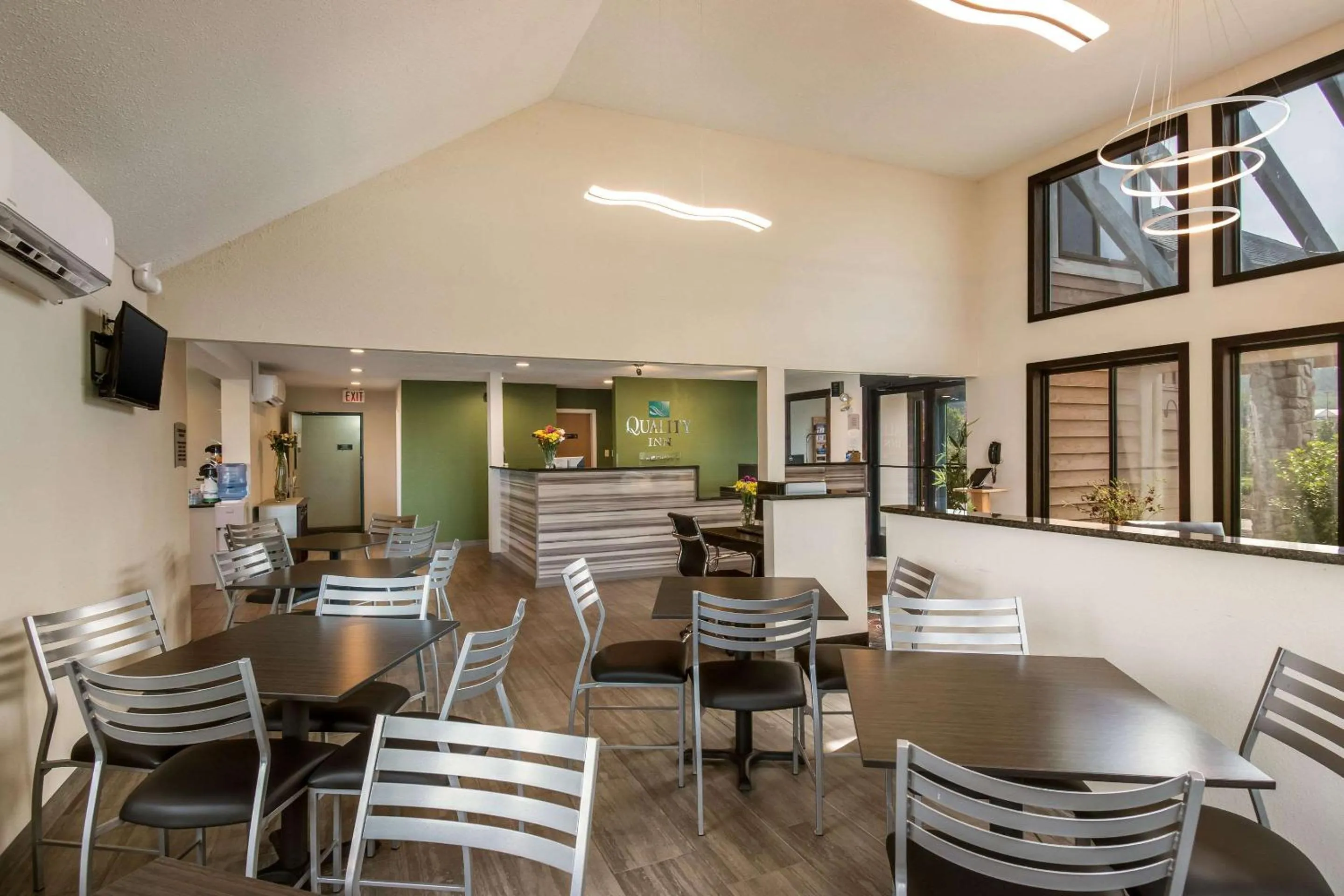 Restaurant/places to eat in Quality Inn Bloomsburg