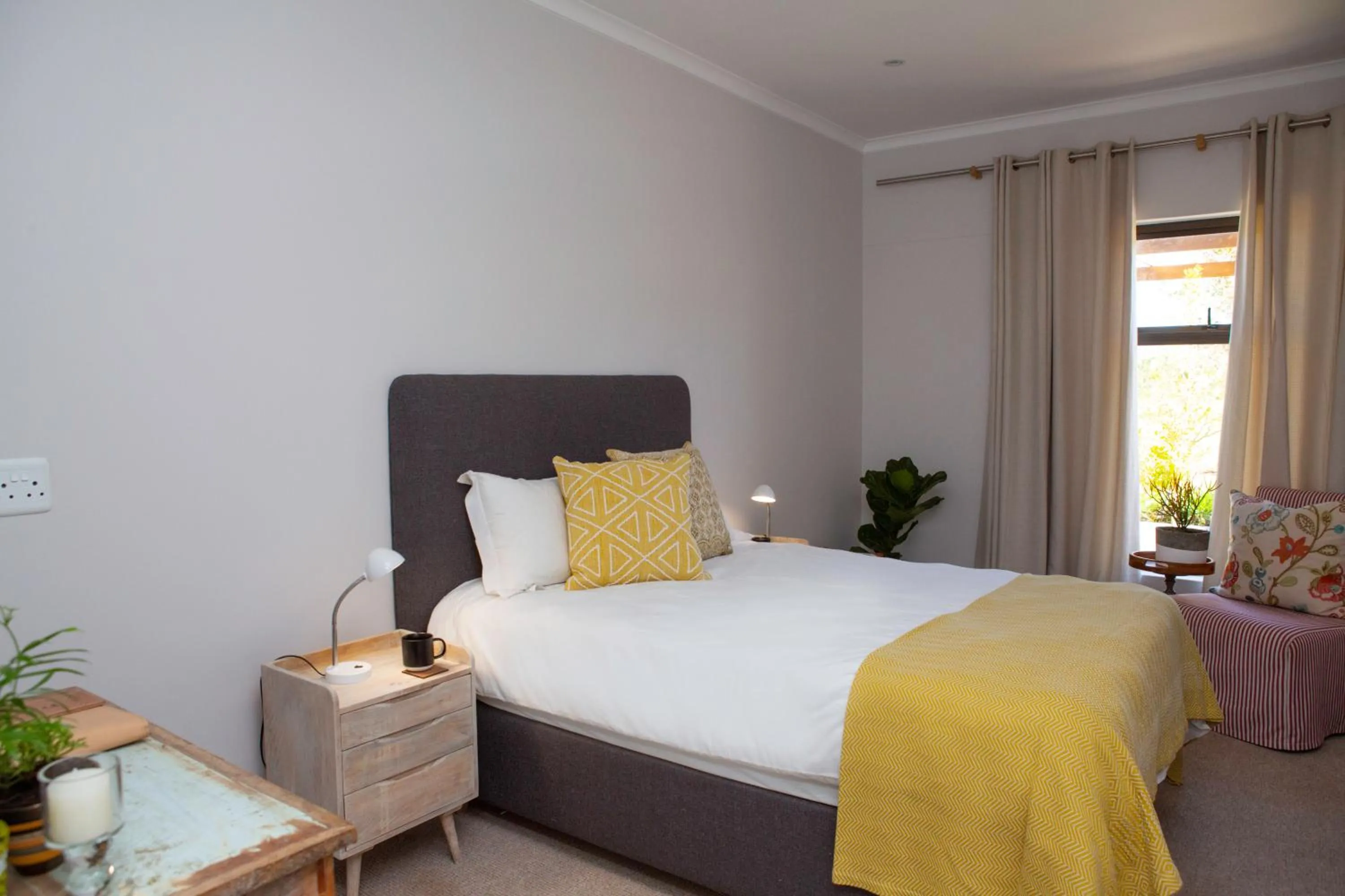 Bed in Hudson Manor - Entabeni, Knysna