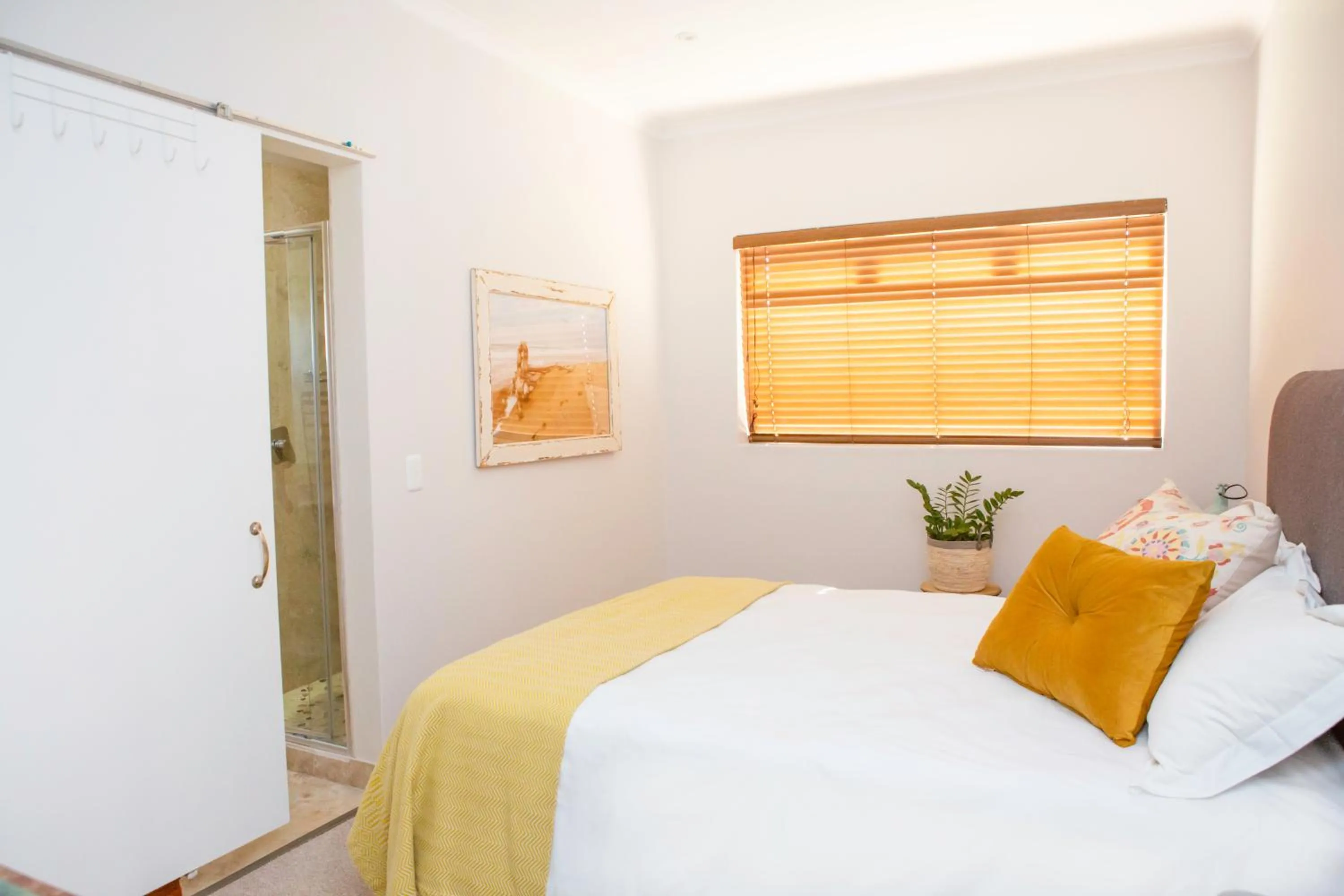 Bed in Hudson Manor - Entabeni, Knysna