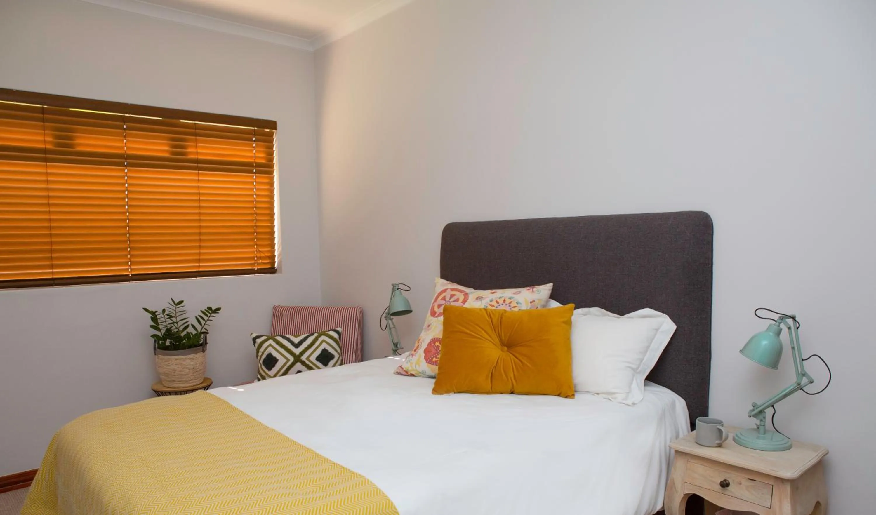 Photo of the whole room, Bed in Hudson Manor - Entabeni, Knysna