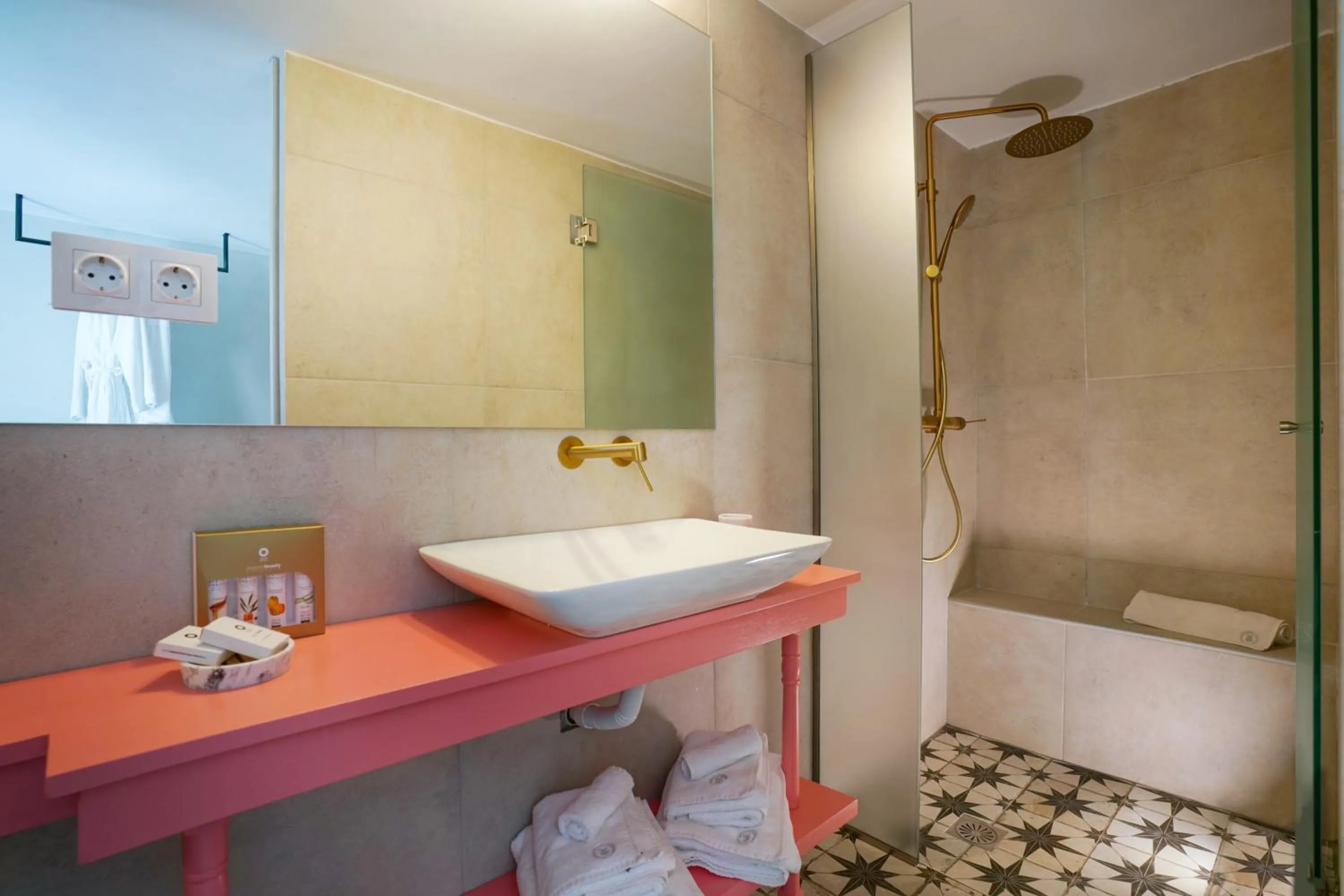 Bathroom in Pafsilipon Suites