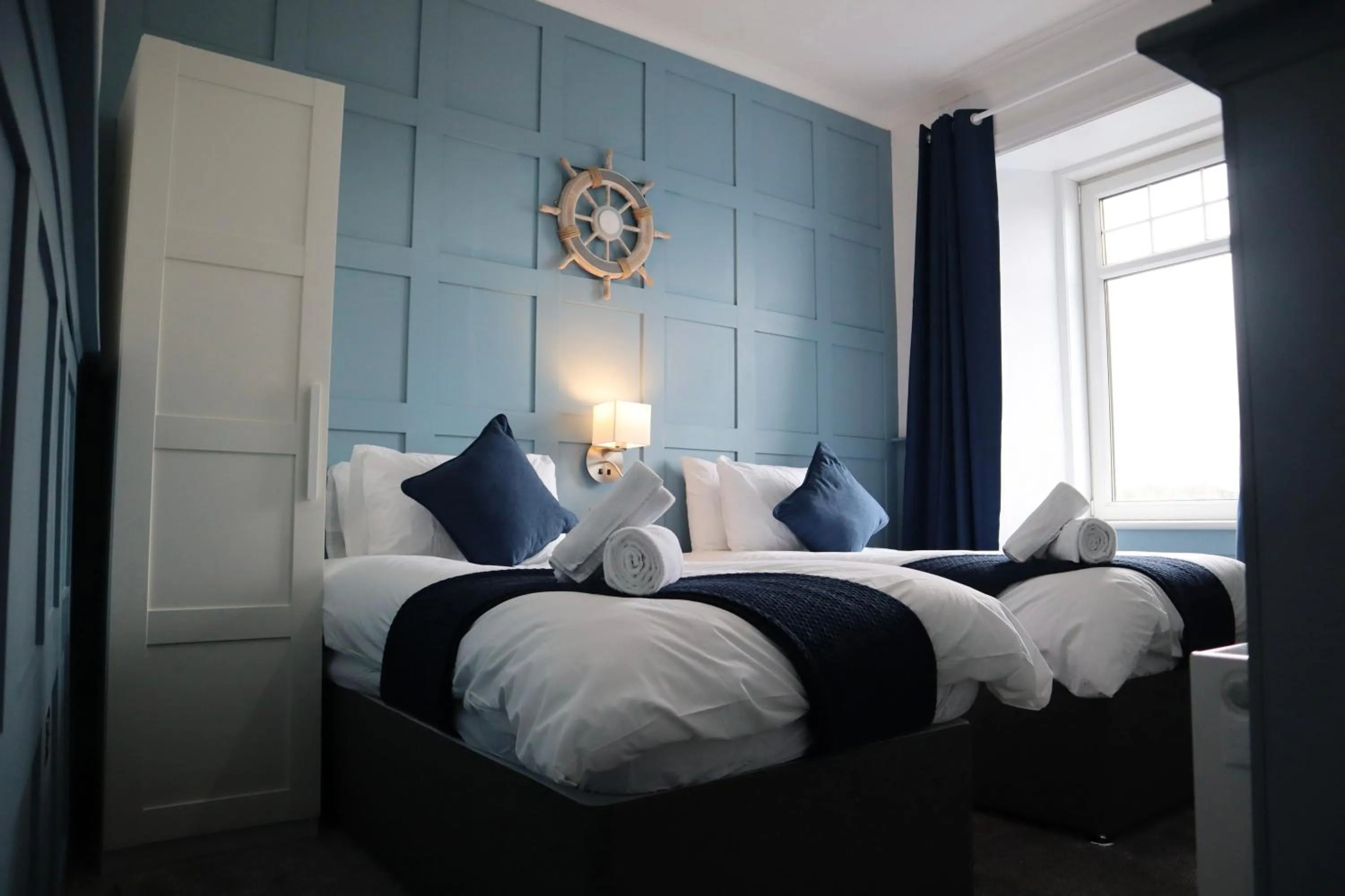 Bed in Marina View Guest House