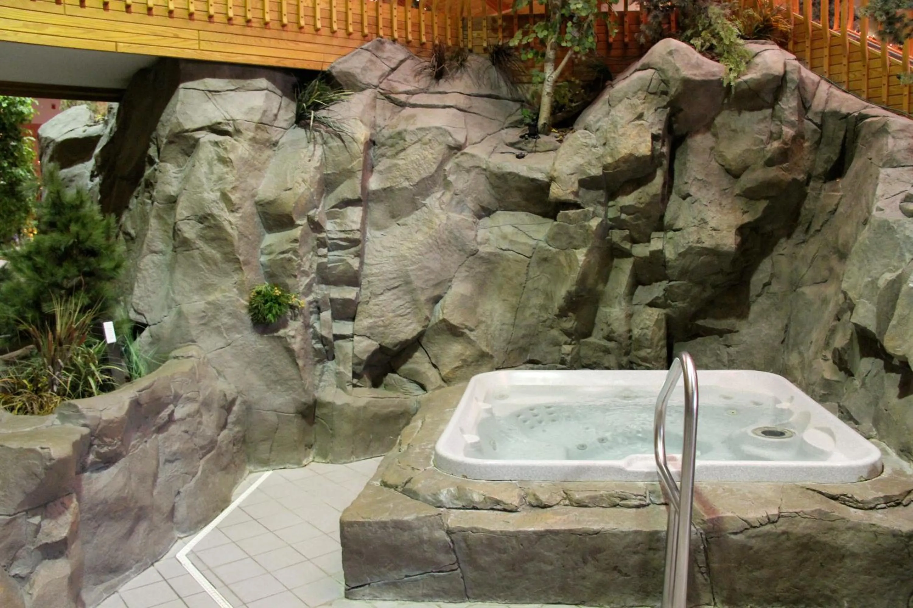 Spa and wellness centre/facilities in C'mon Inn Grand Forks