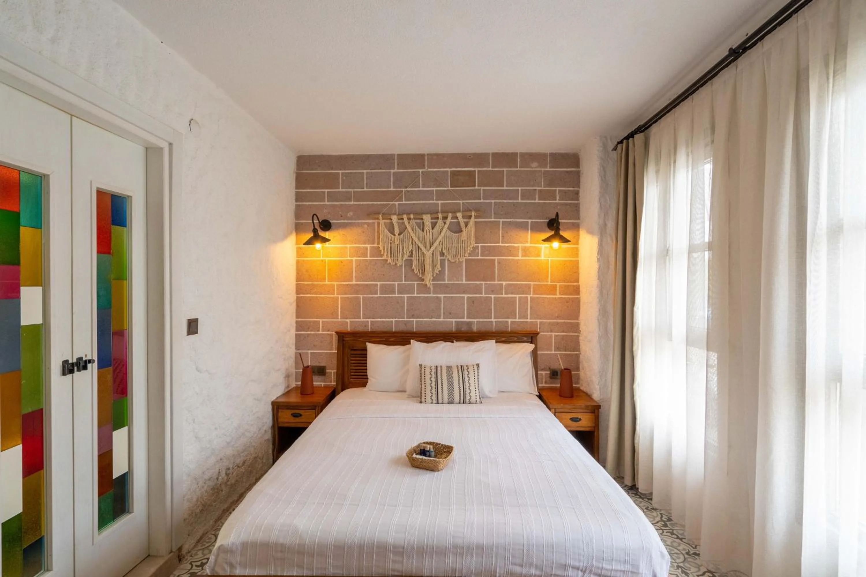 Photo of the whole room in Ajlan Hotel Cunda