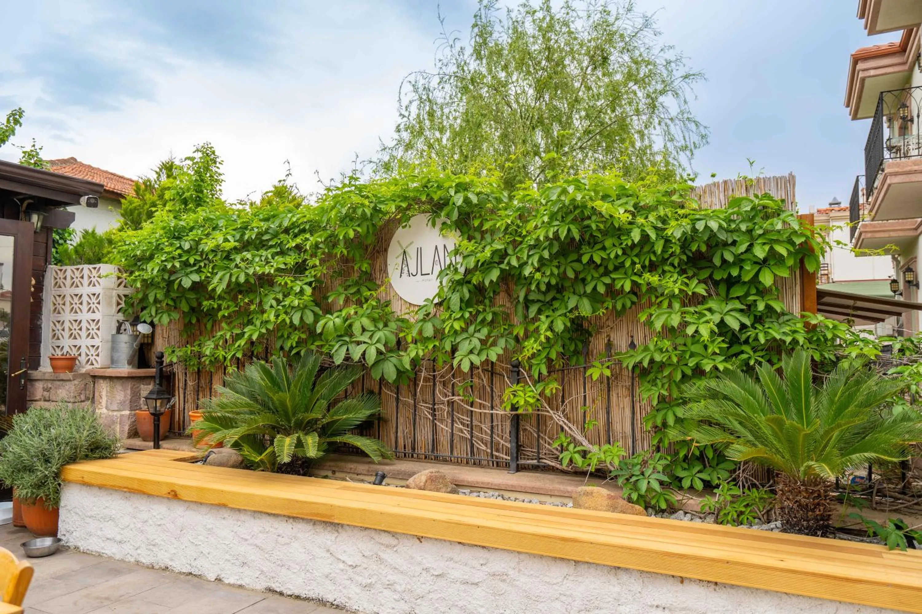 Garden in Ajlan Hotel Cunda
