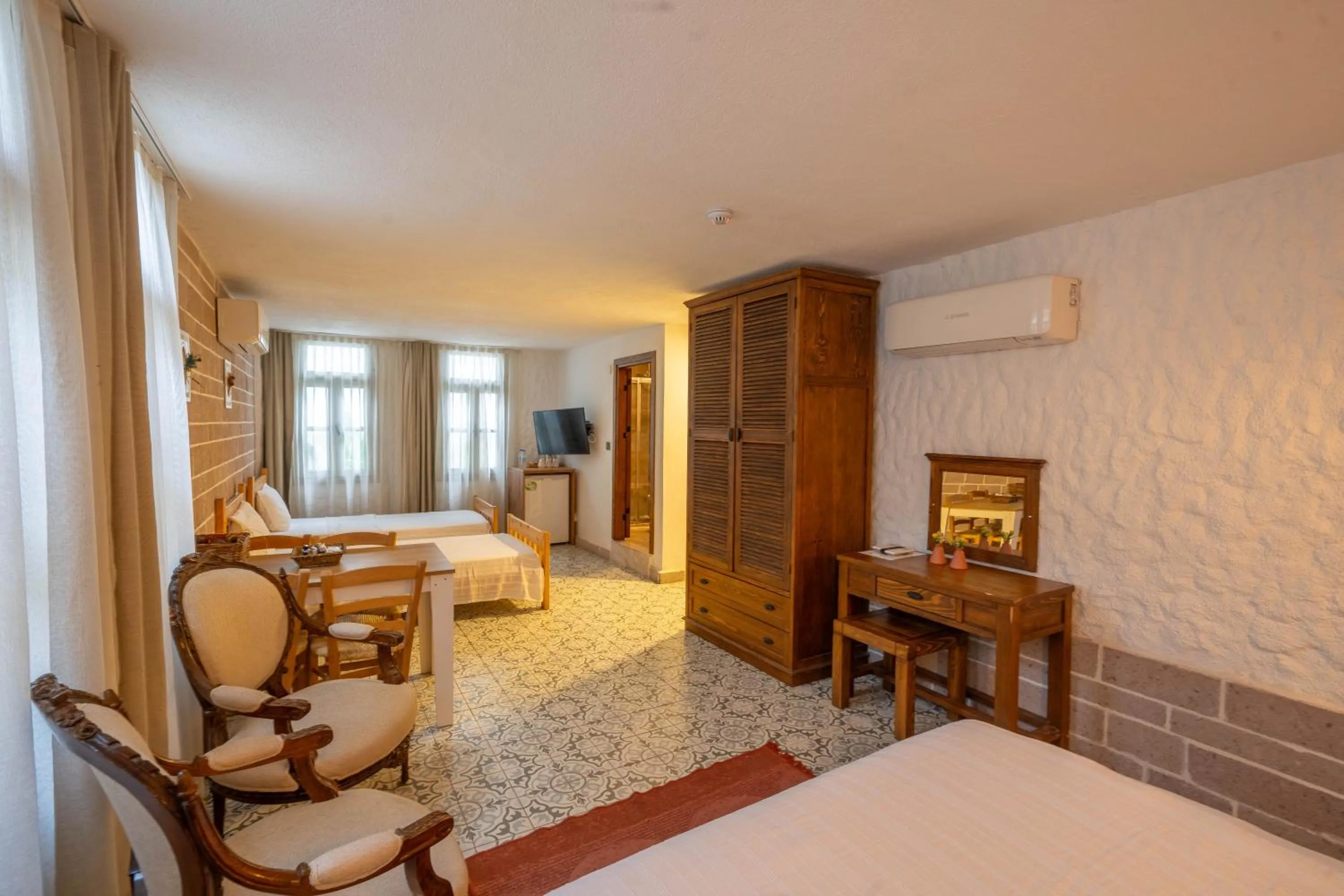 Family in Ajlan Hotel Cunda