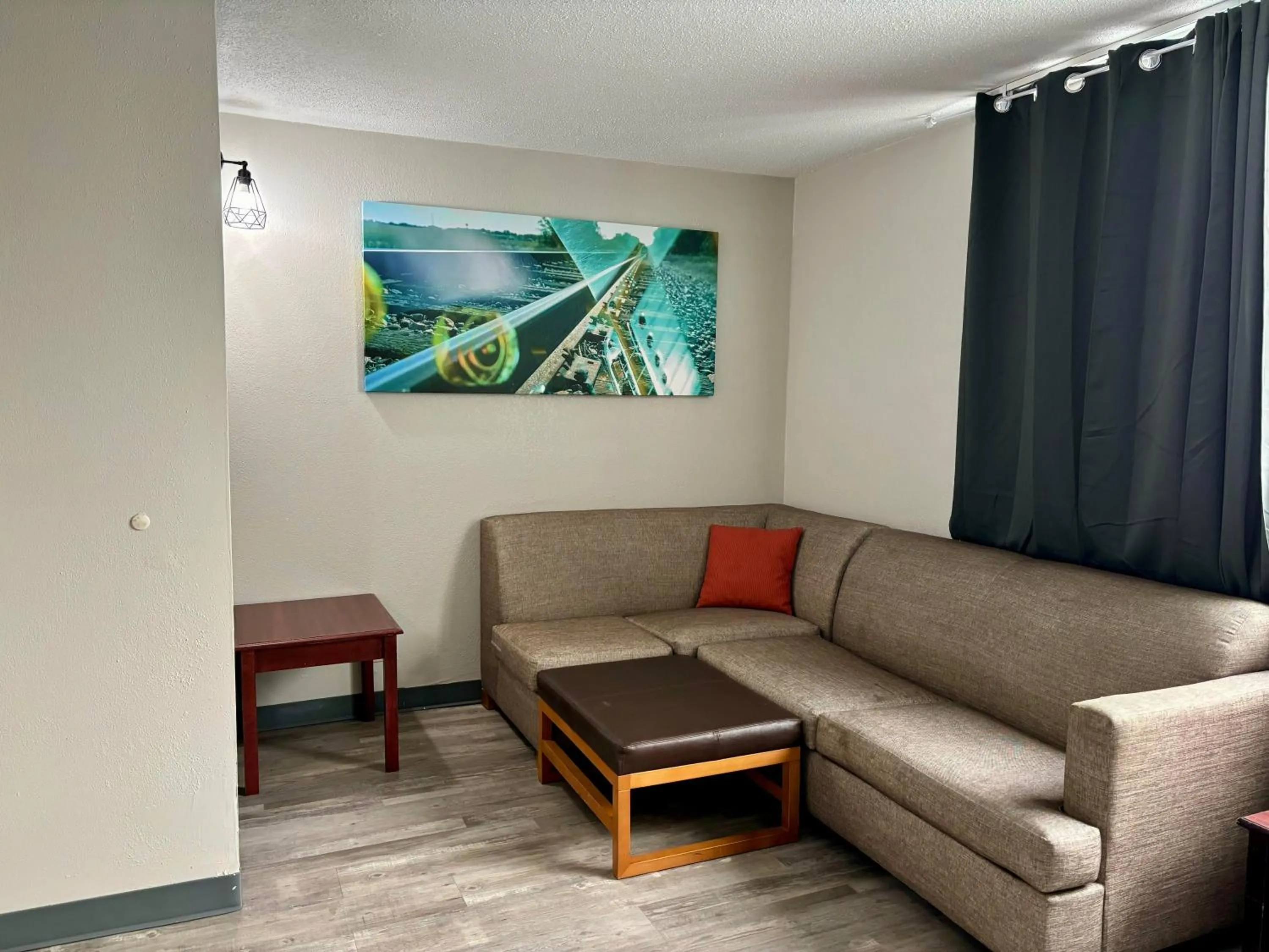 Seating area in Baymont by Wyndham Keokuk