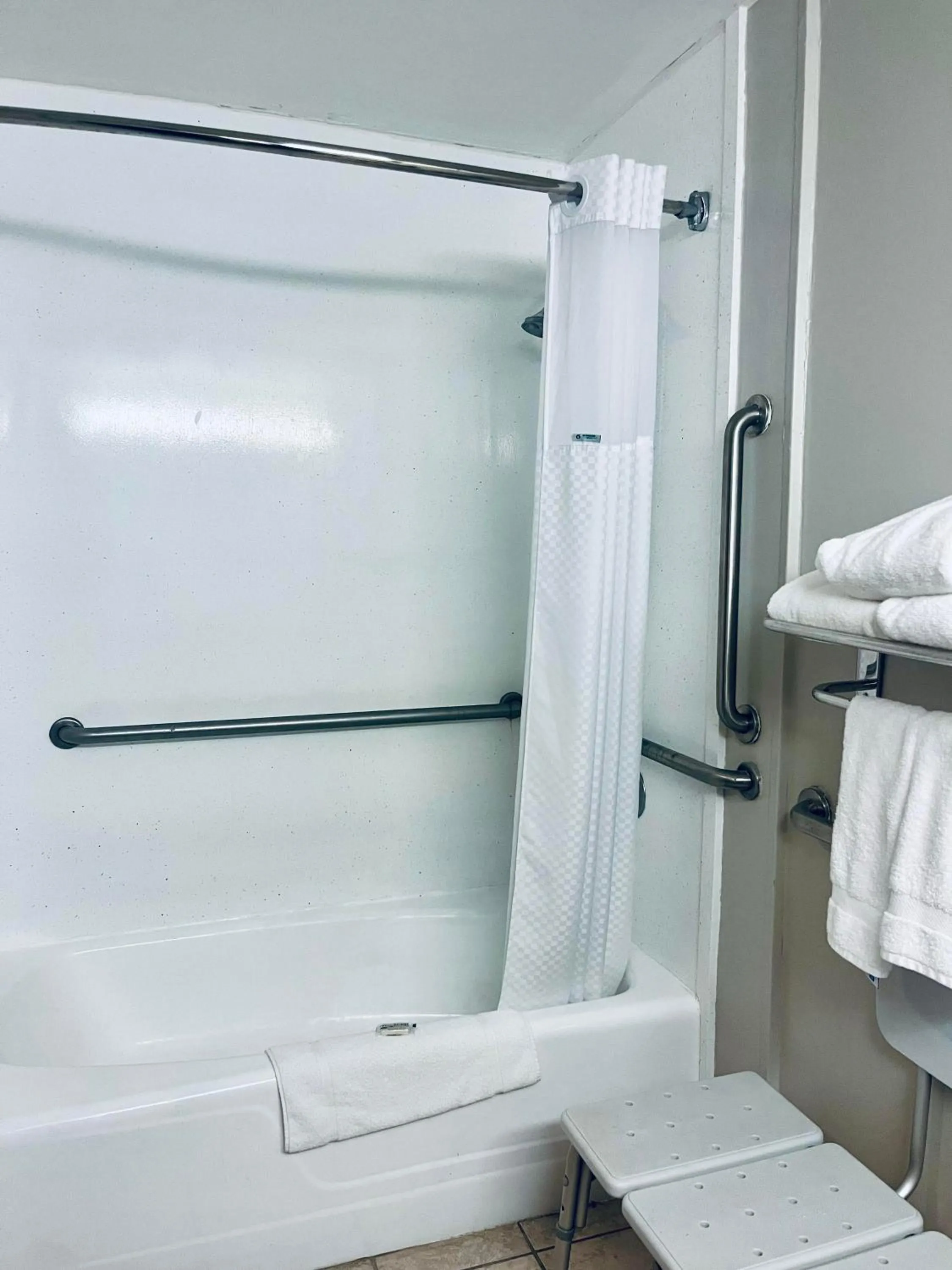 Shower in Baymont by Wyndham Keokuk