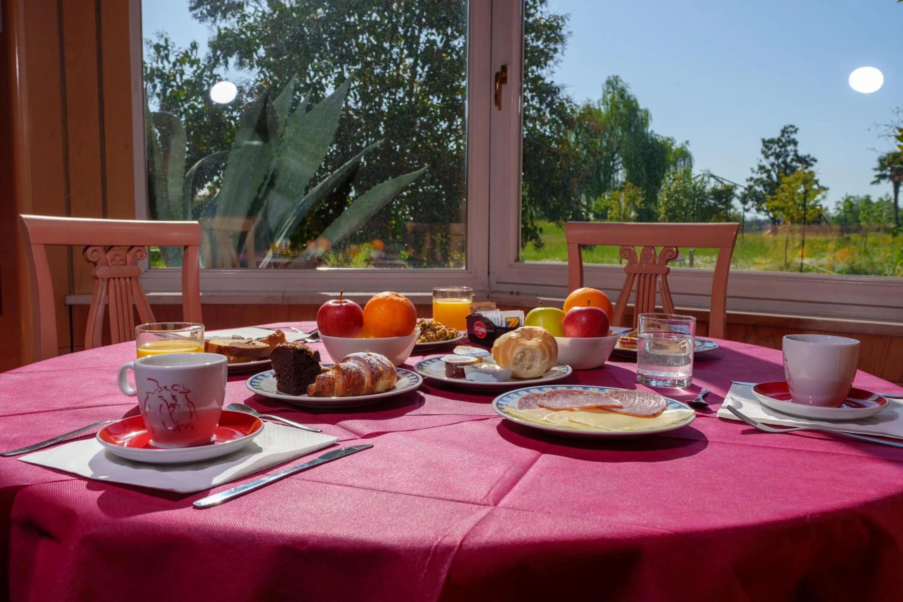 Property building in Hotel Villa Strassoldo "Ex Attianese Hotel Restaurant"