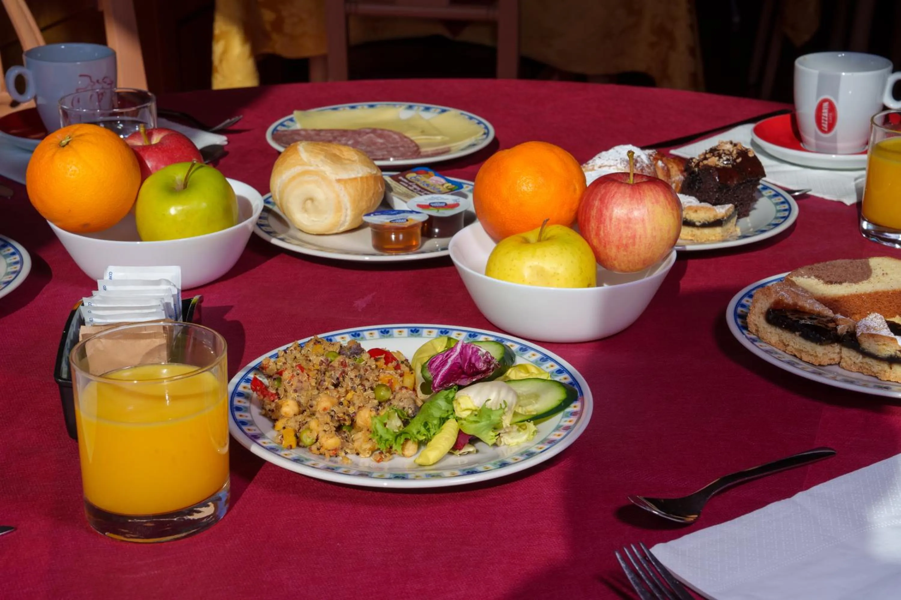Breakfast in Hotel Villa Strassoldo "Ex Attianese Hotel Restaurant"