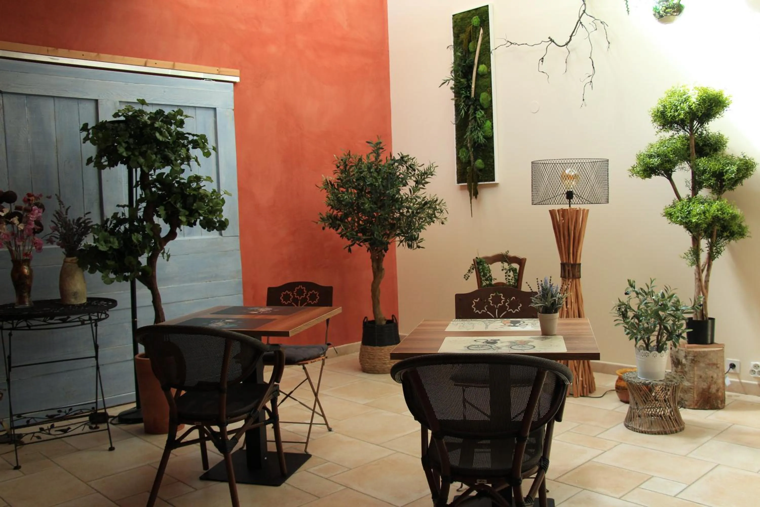 Restaurant/places to eat in La Villanelle maison d'hôtes