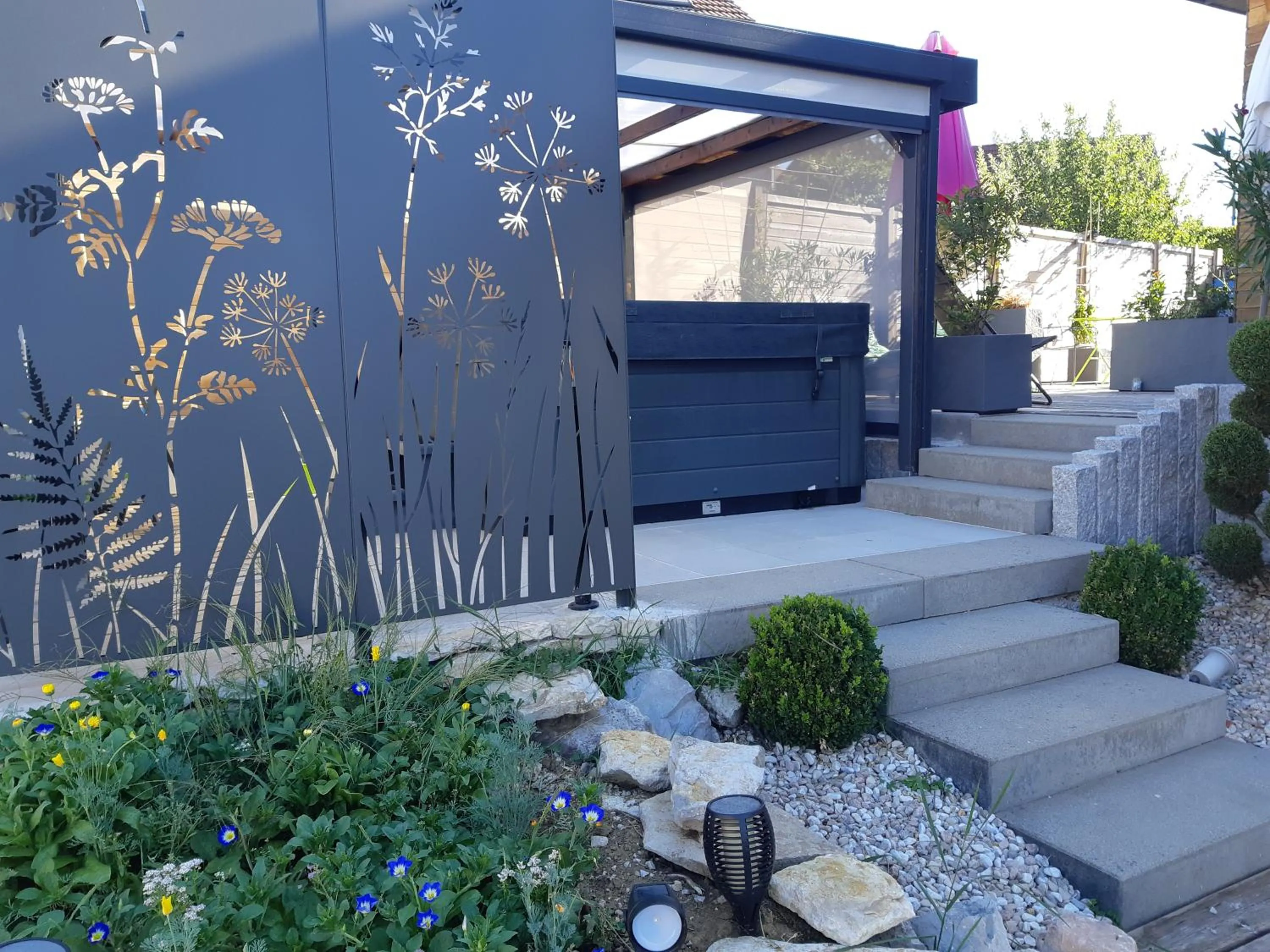 Hot Tub in La Villanelle maison d'hôtes