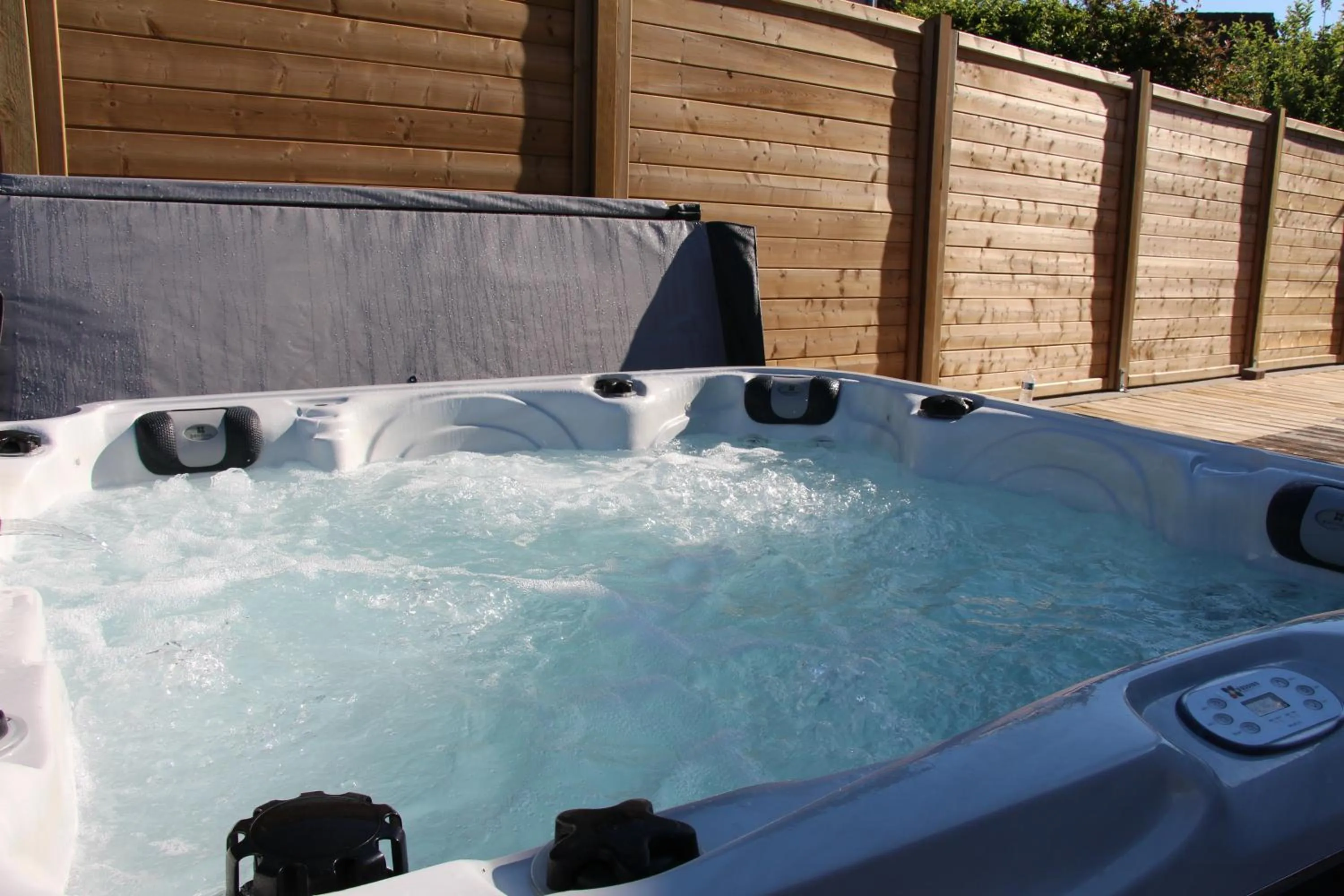 Hot Tub in La Villanelle maison d'hôtes