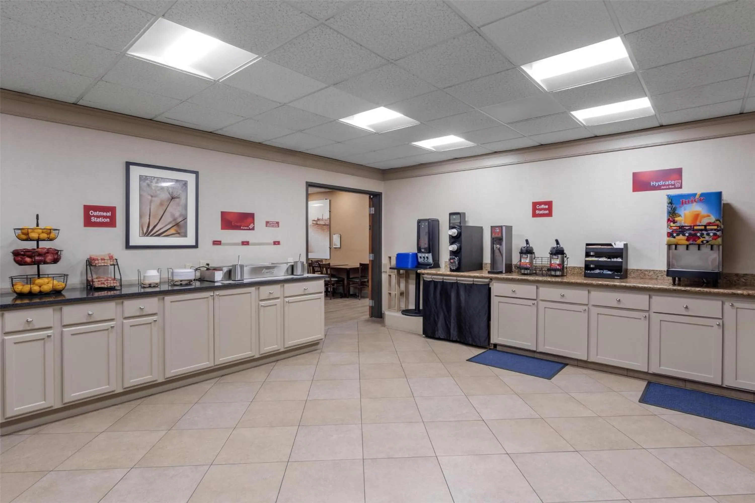 Breakfast in Best Western Plus Oak Harbor Hotel & Conference Center