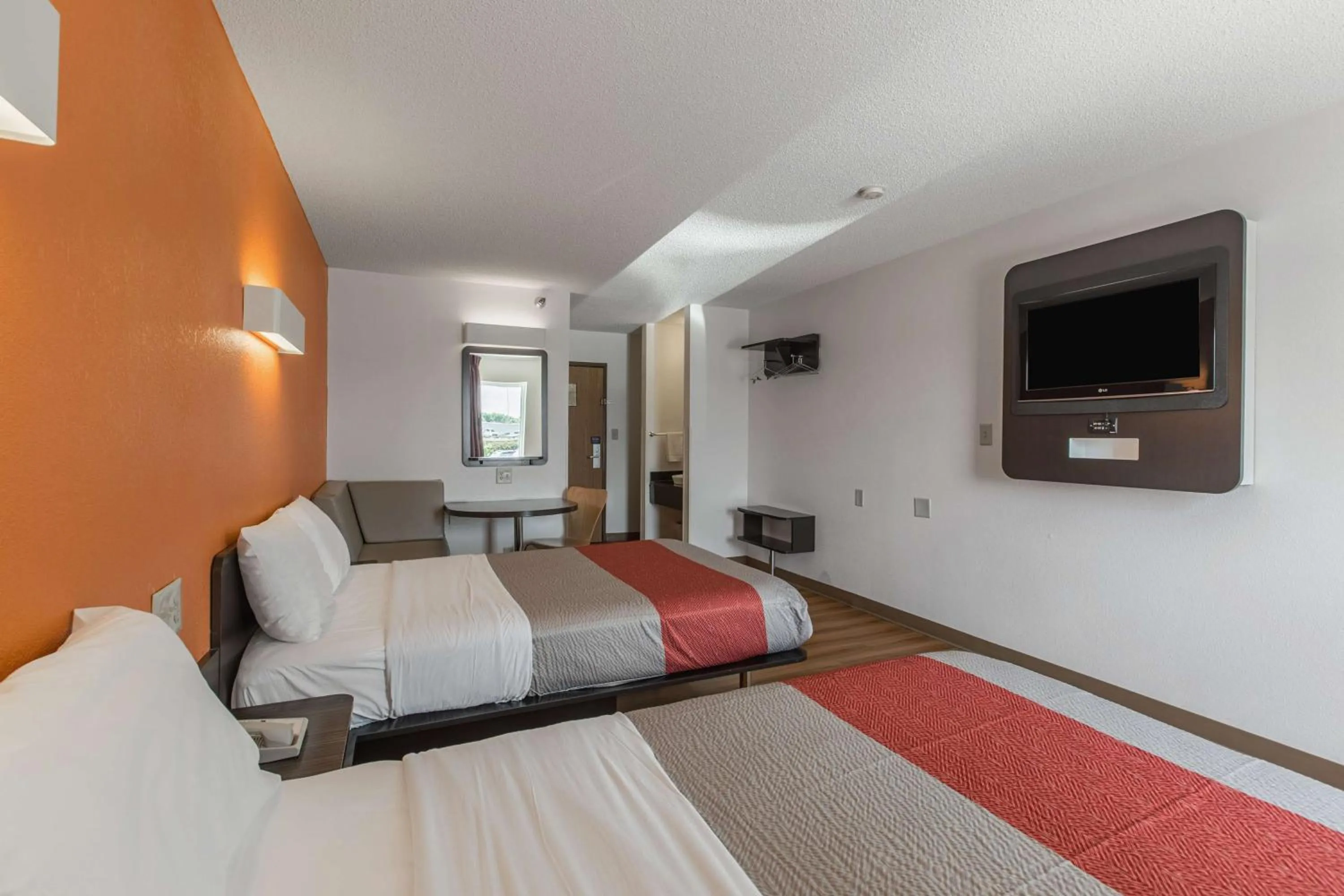 Bedroom, Bed in Motel 6 Omaha - Central