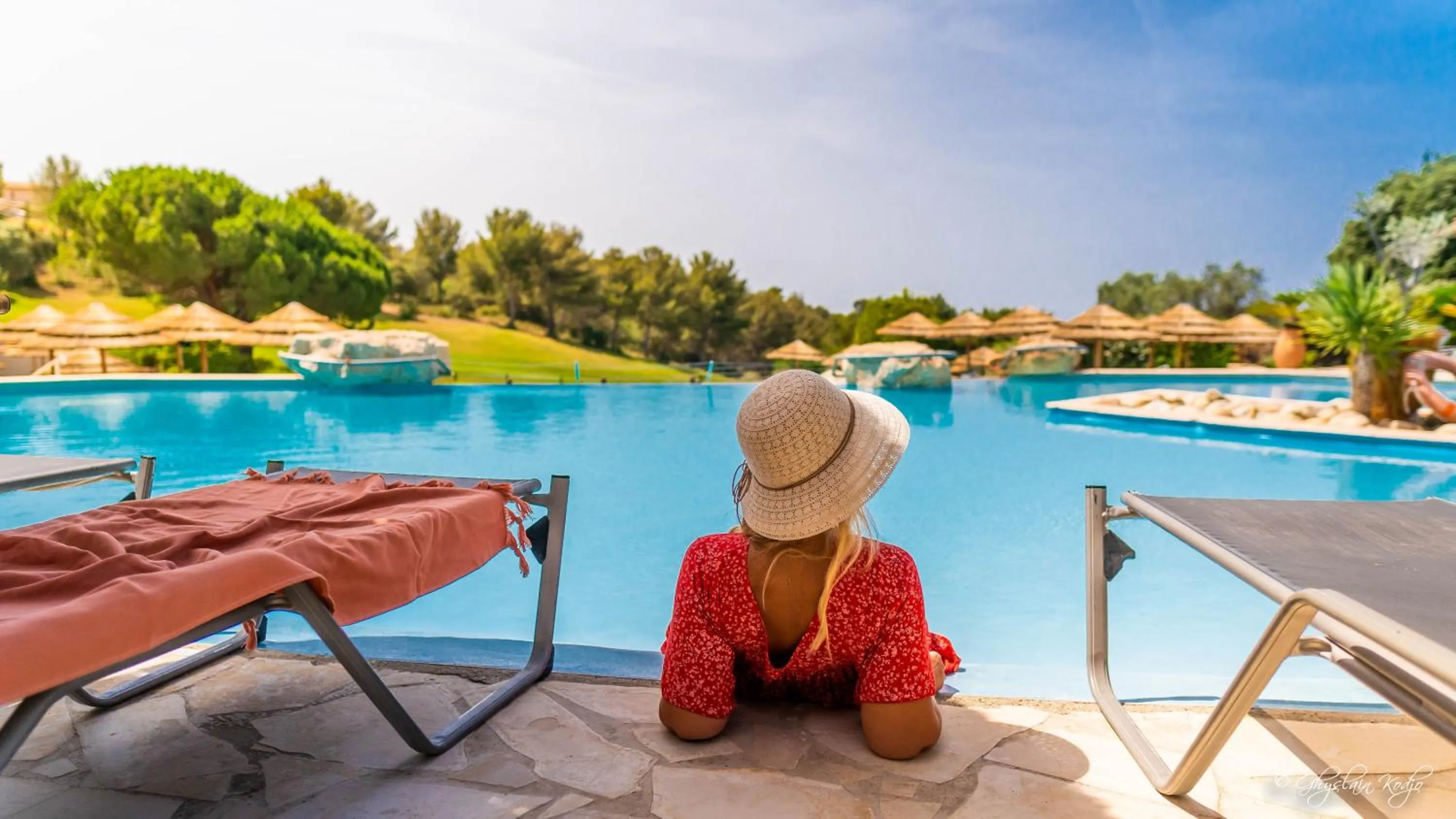 Swimming pool in Le Fregate Provence