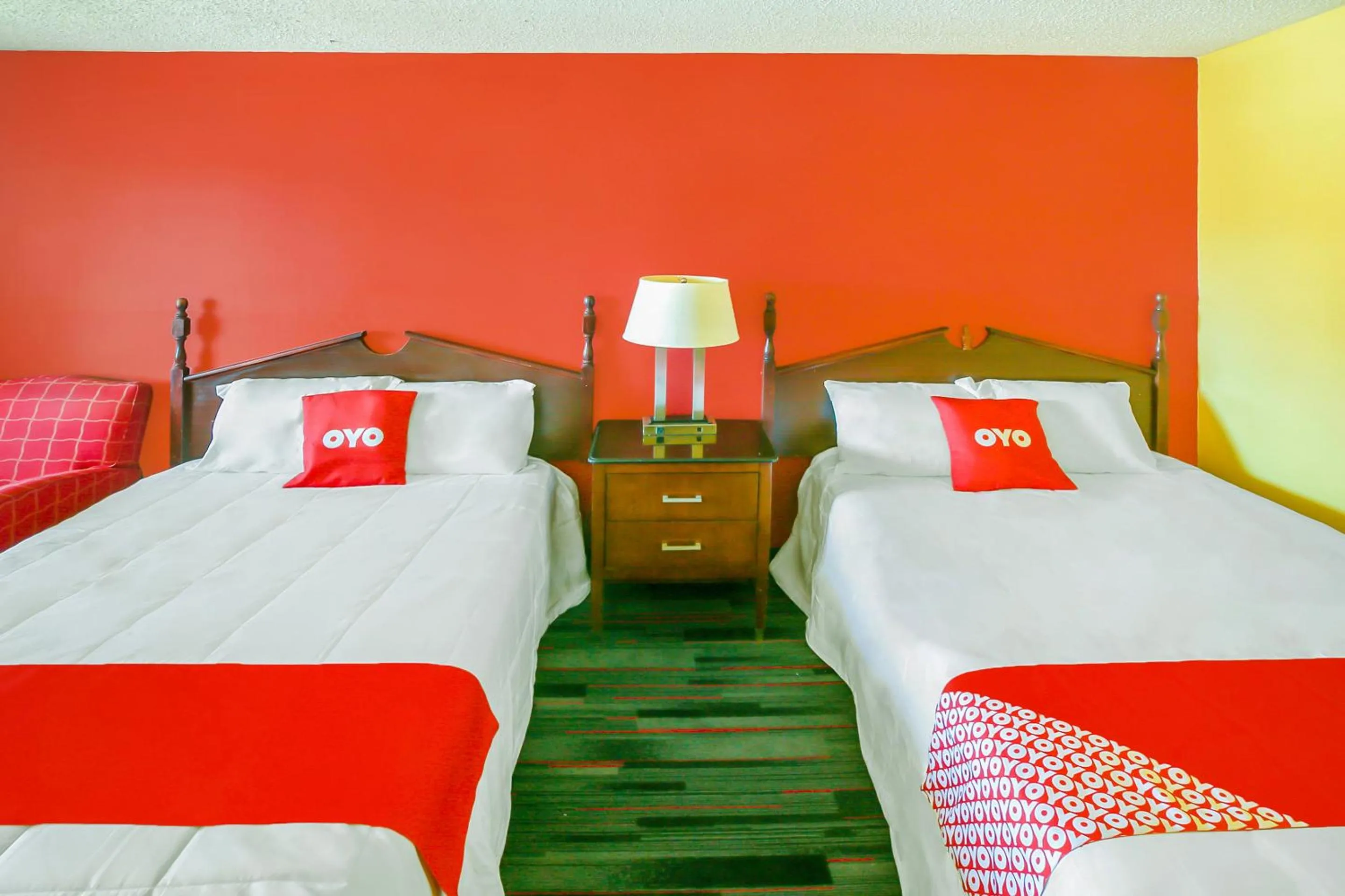 Bedroom, Bed in OYO Hotel Jackson South I-55