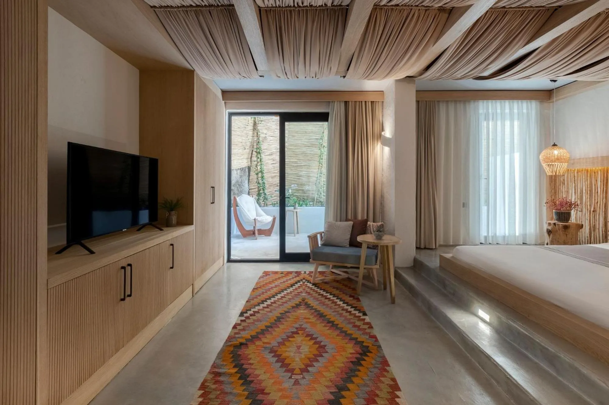 TV and multimedia, Bed in Harbour Suites Fethiye