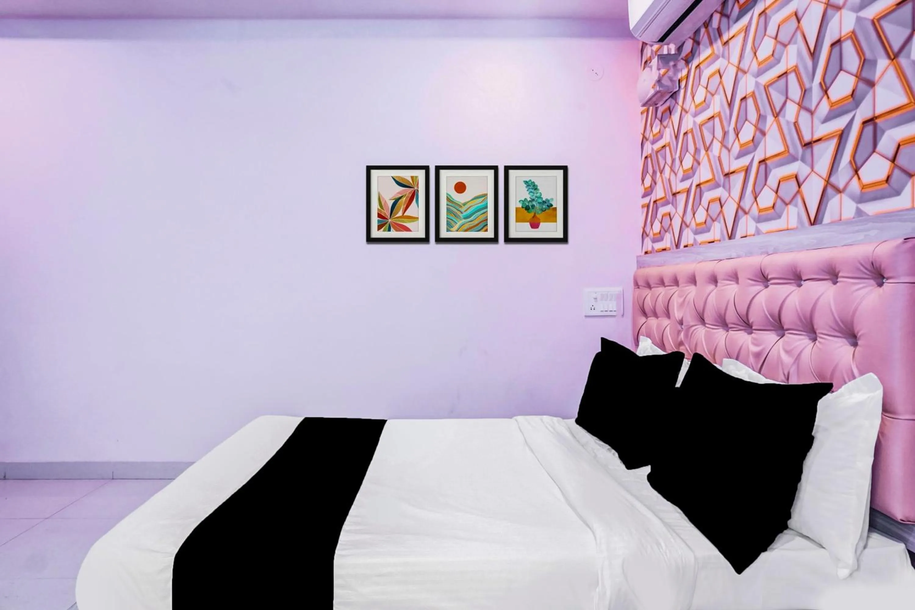 Bedroom, Bed in Super Collection O Manjari - Mundhwa Road Formerly 7 Treats