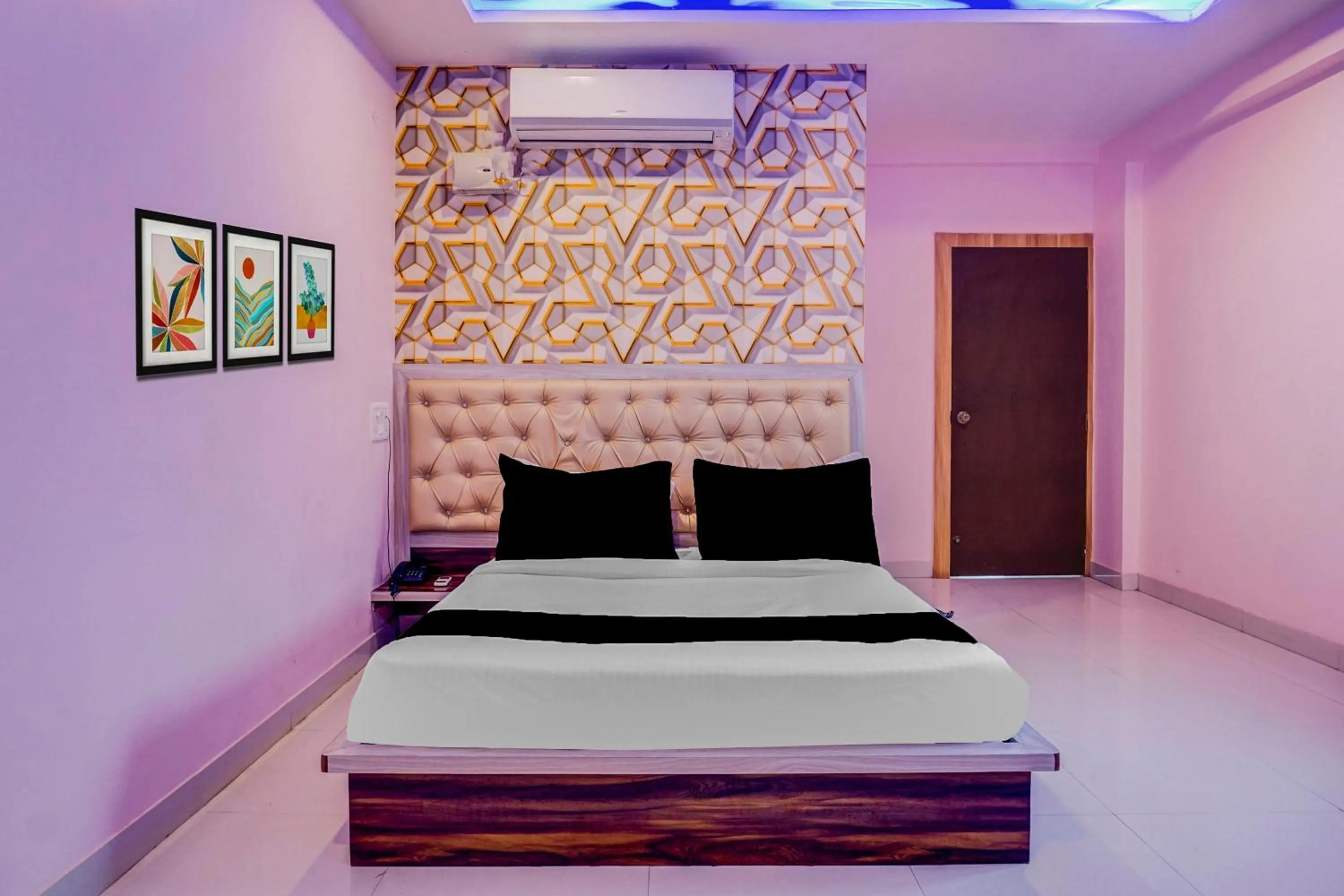 Bedroom, Bed in Super Collection O Manjari - Mundhwa Road Formerly 7 Treats