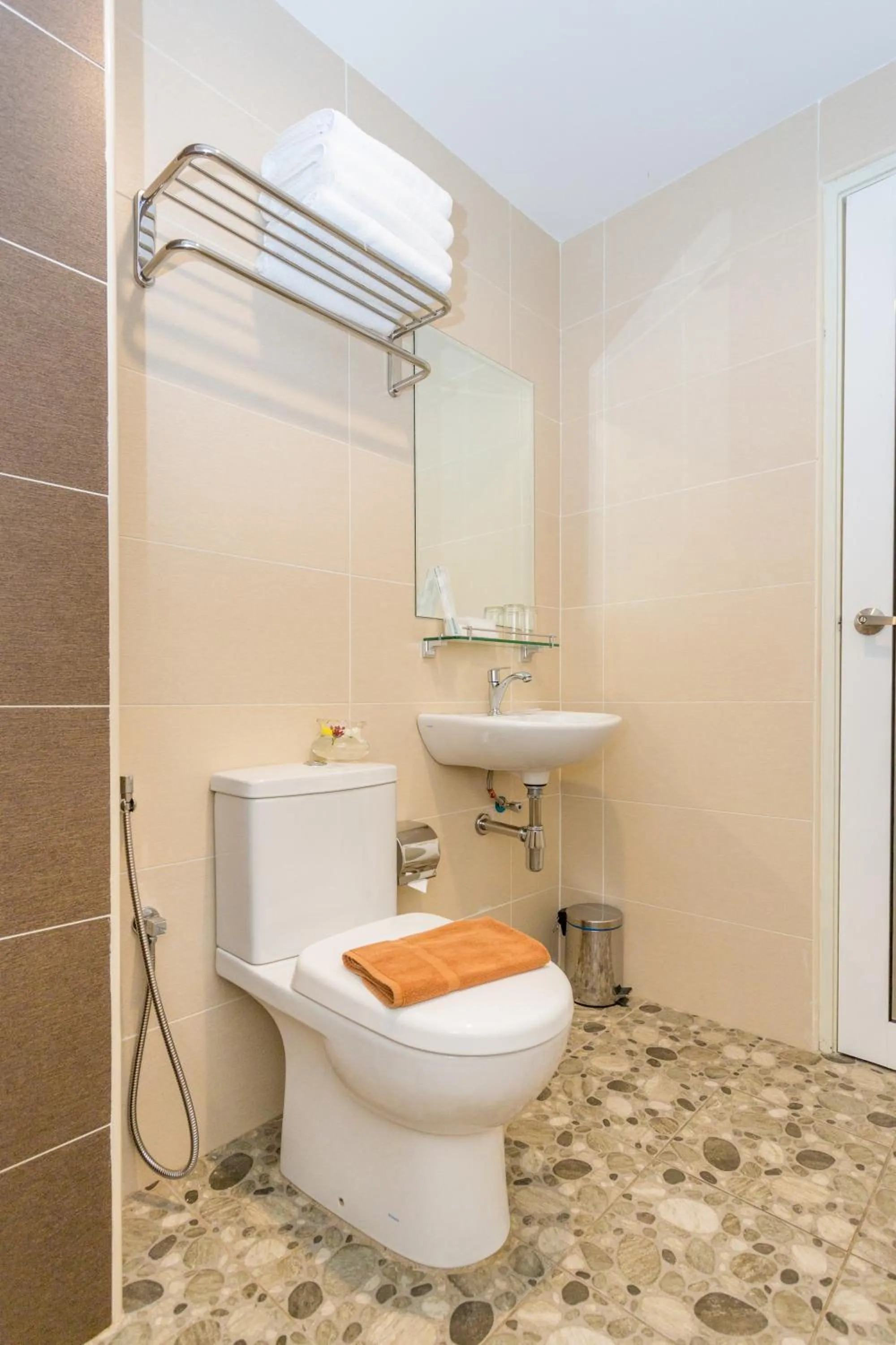 Shower in Orkid Inn Mahkota Cheras