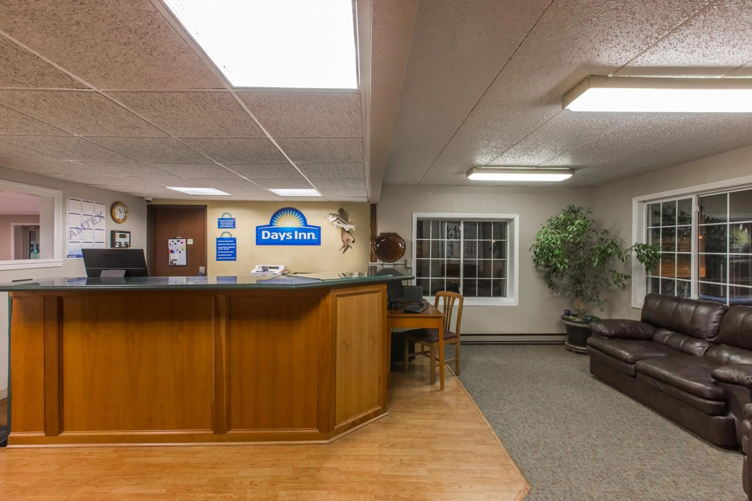 Lobby or reception in Days Inn by Wyndham Pierre