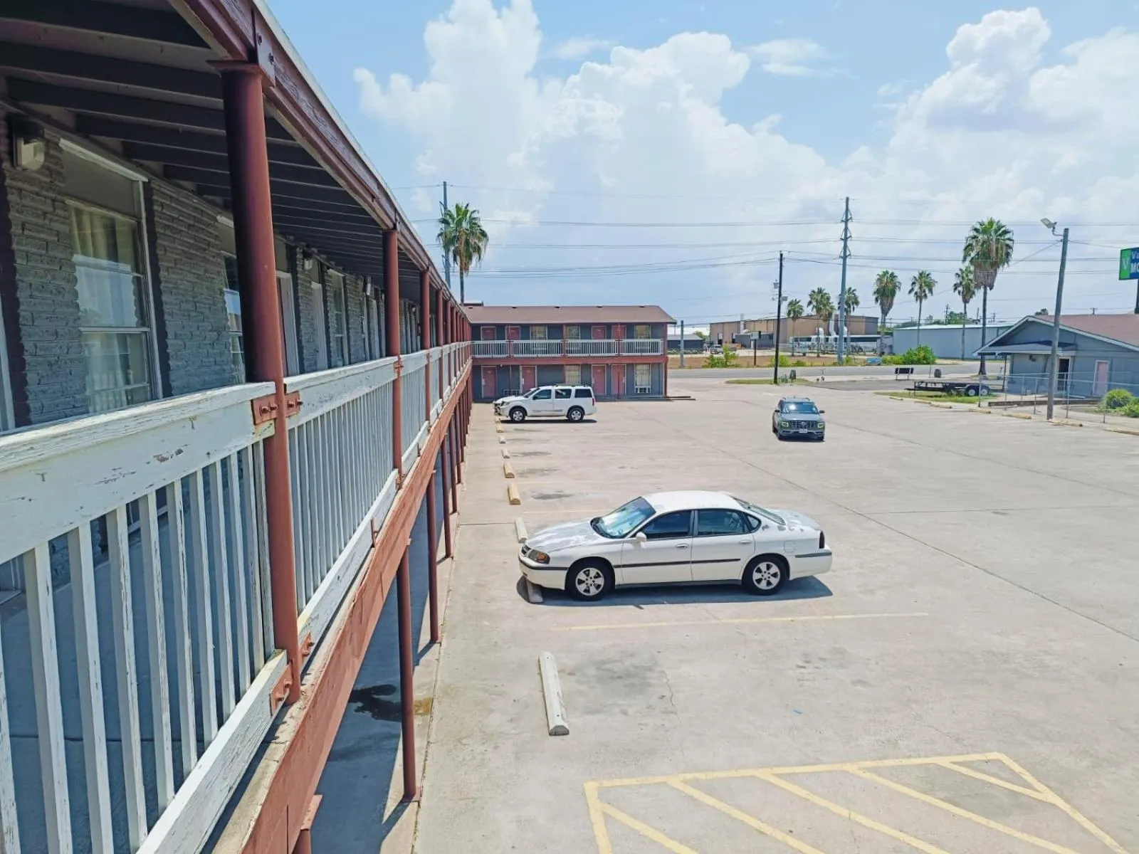 Parking in Valley Motel By Townhouse Corpus Christi Near Airport I 37