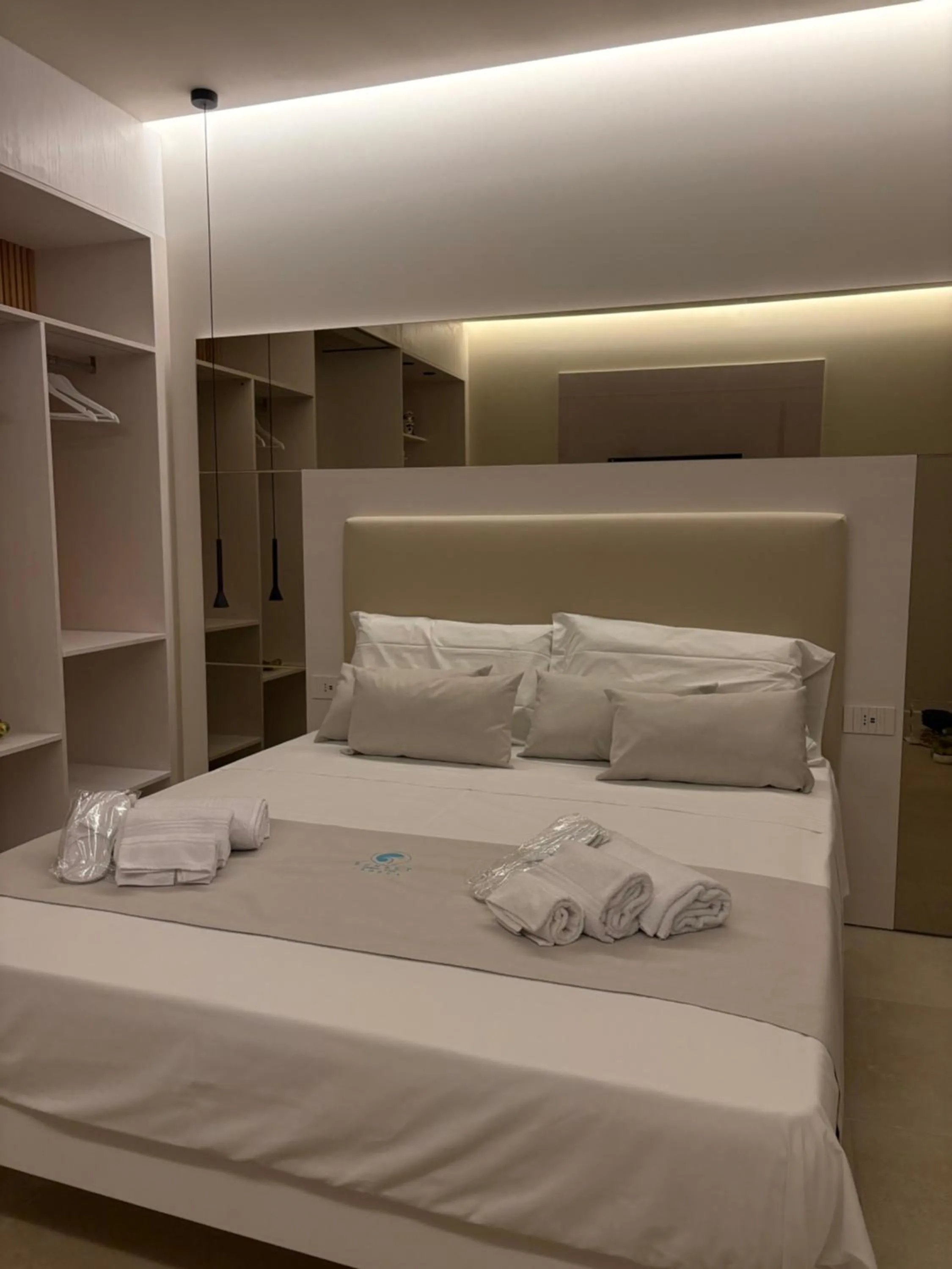 Bed in Sunset Beach Club Tropea