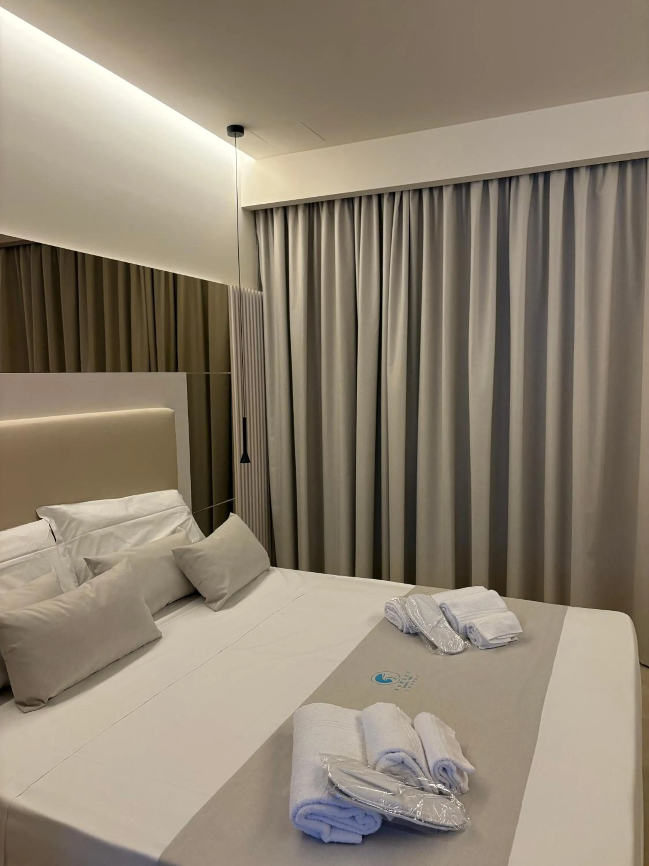 Bed in Sunset Beach Club Tropea