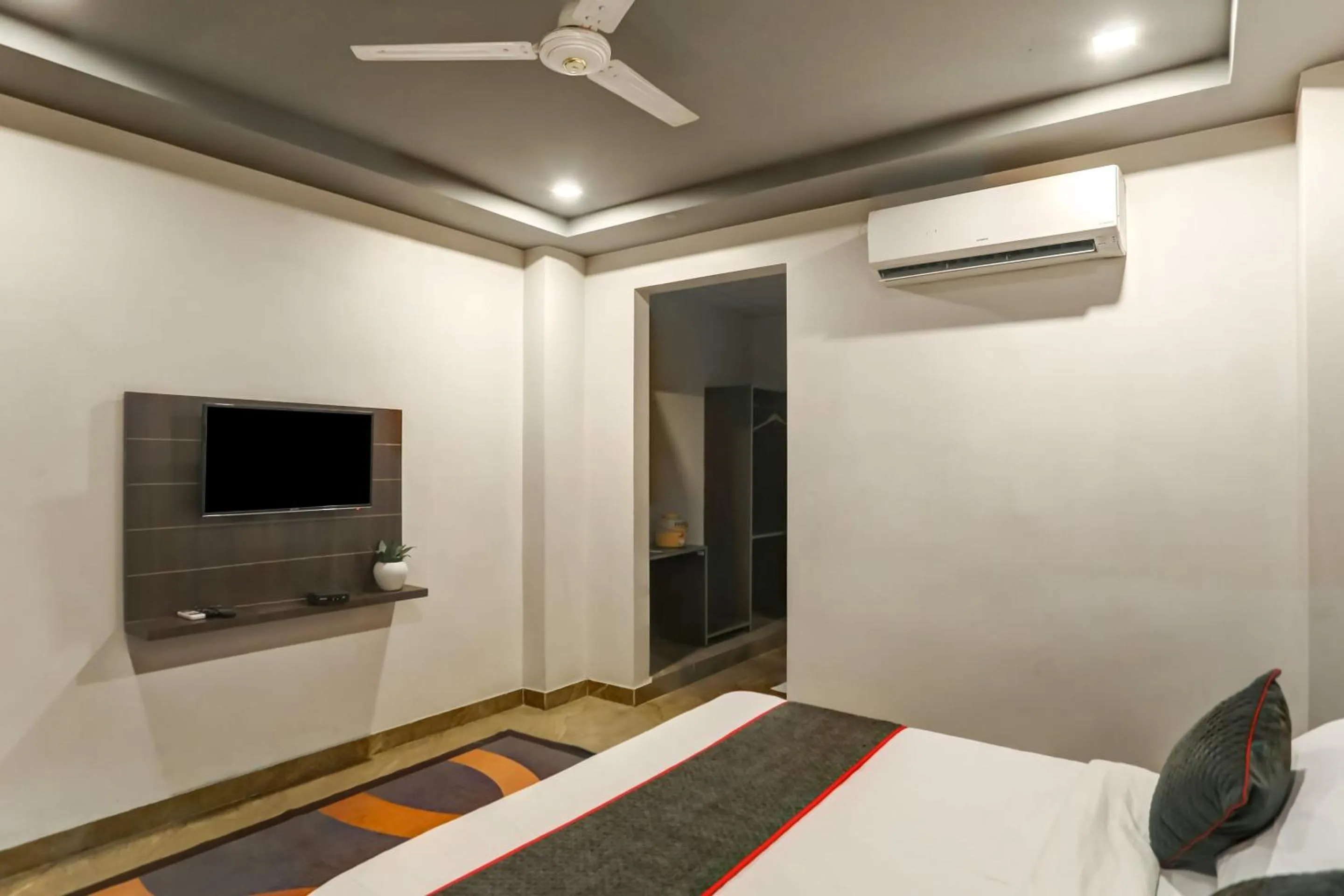 Bedroom, Bed in Townhouse Ranipur Mor