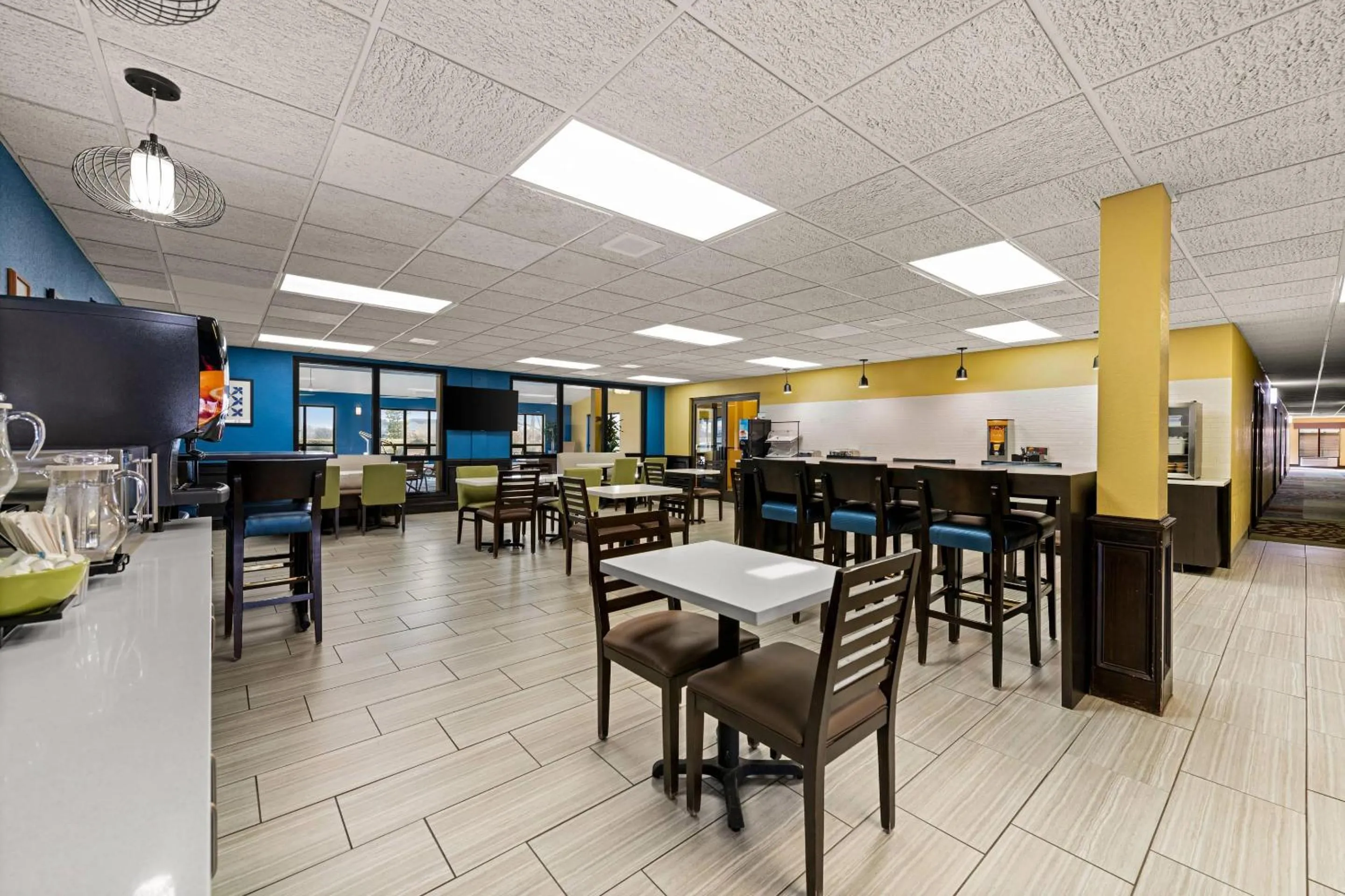 Breakfast in Quality Inn Warrensburg