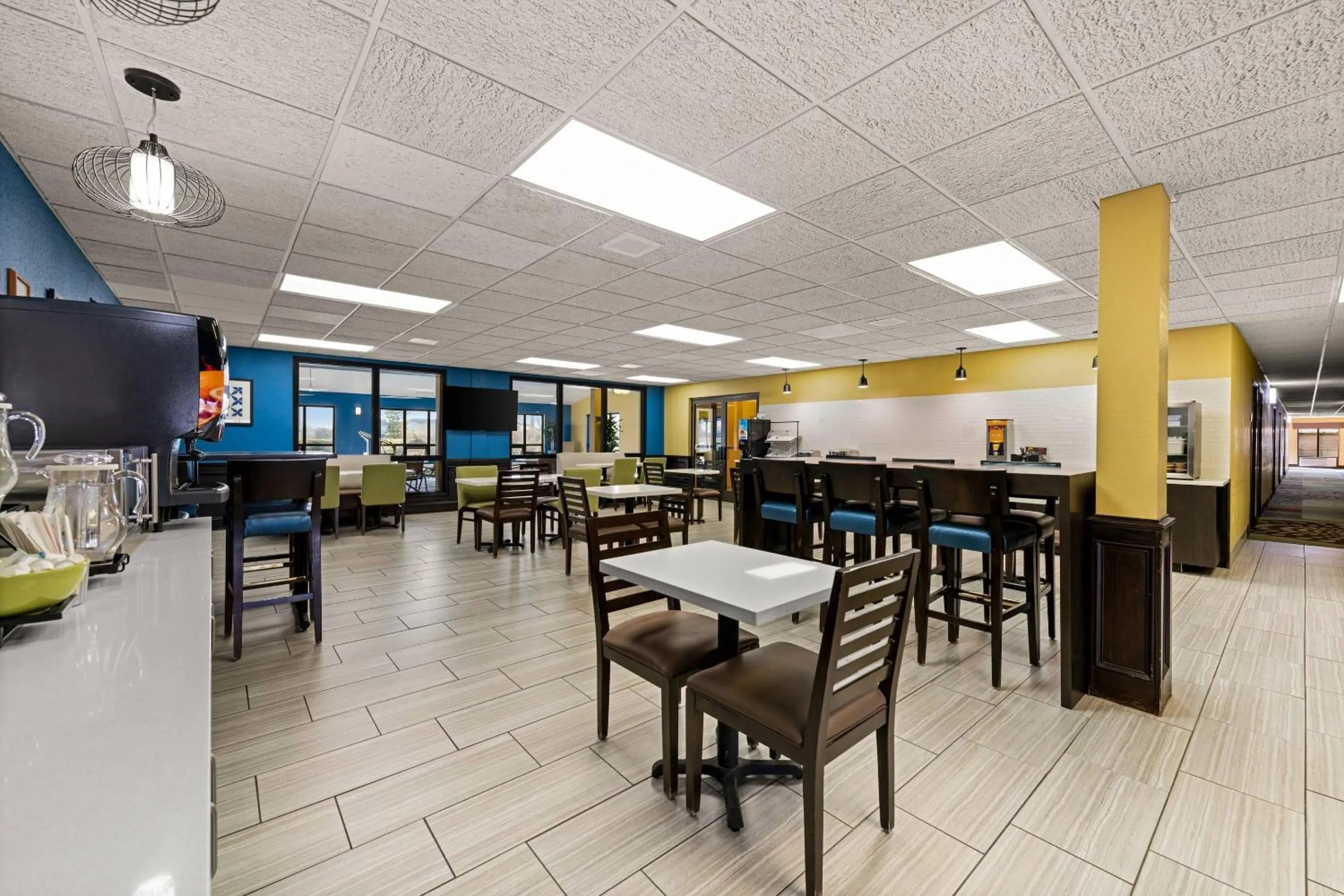 Breakfast in Quality Inn Warrensburg