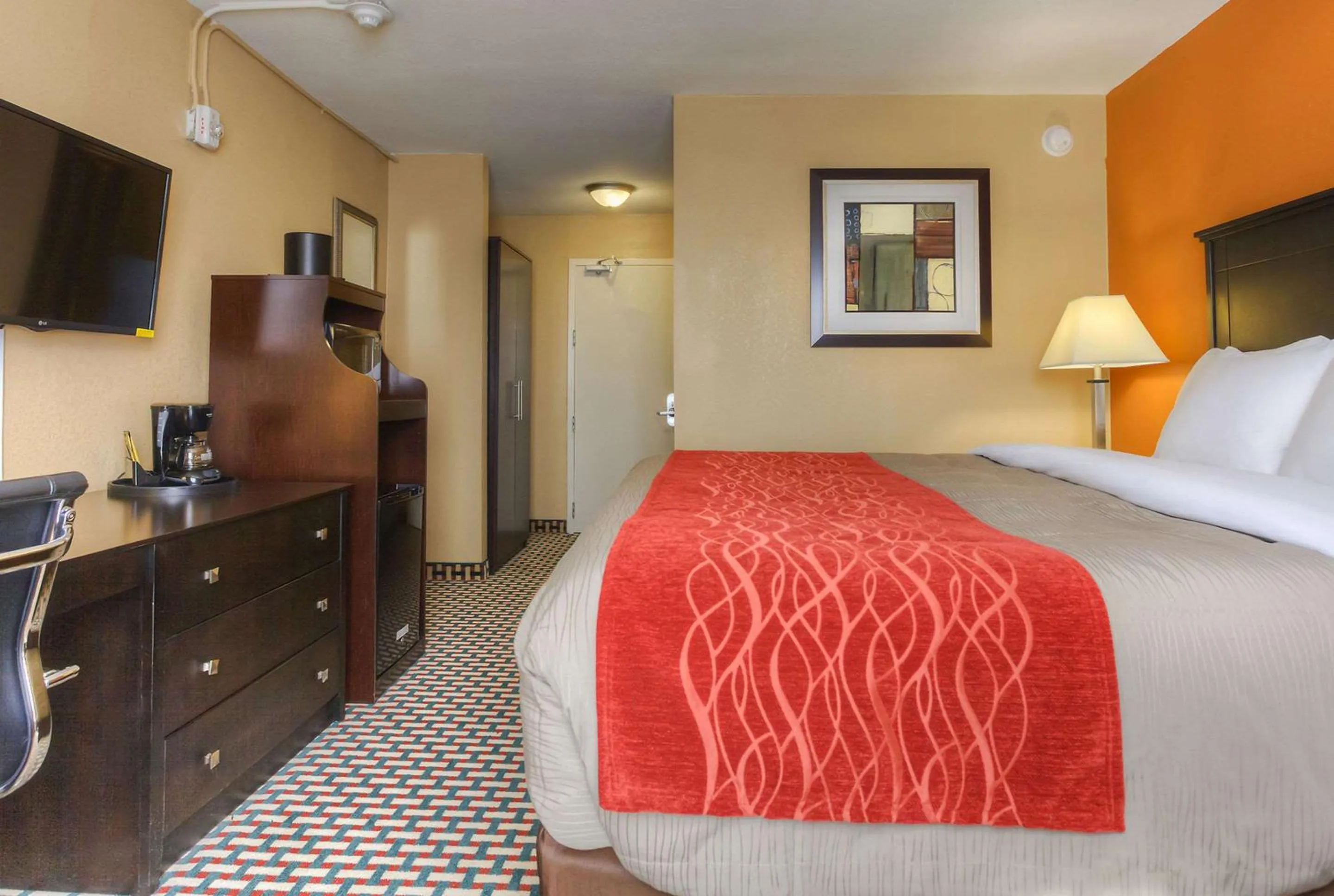 Bedroom, Bed in Quality Inn & Suites Chattanooga-East Ridge