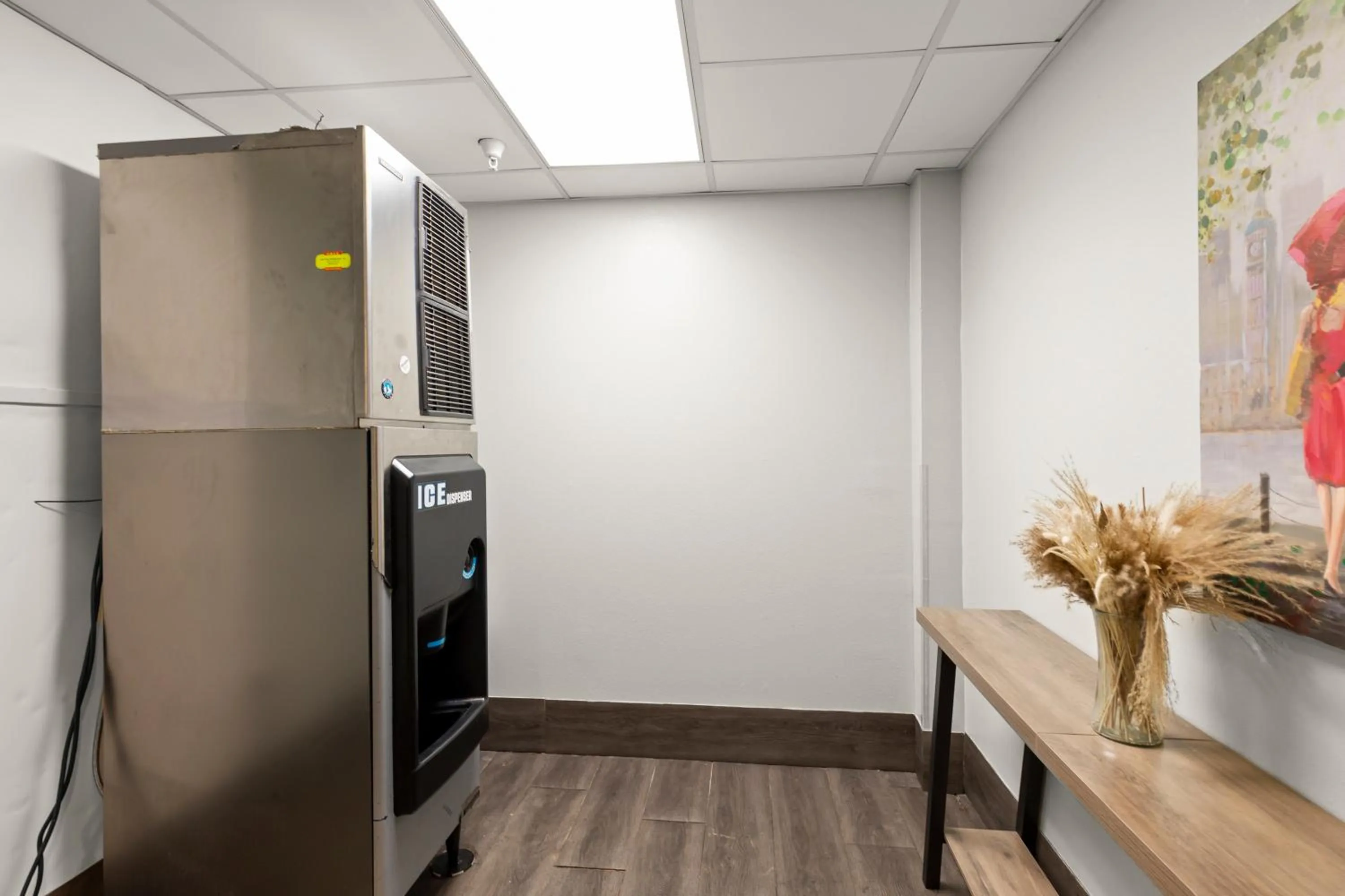 vending machine in Wingate by Wyndham Humble/Houston Intercontinental Airport