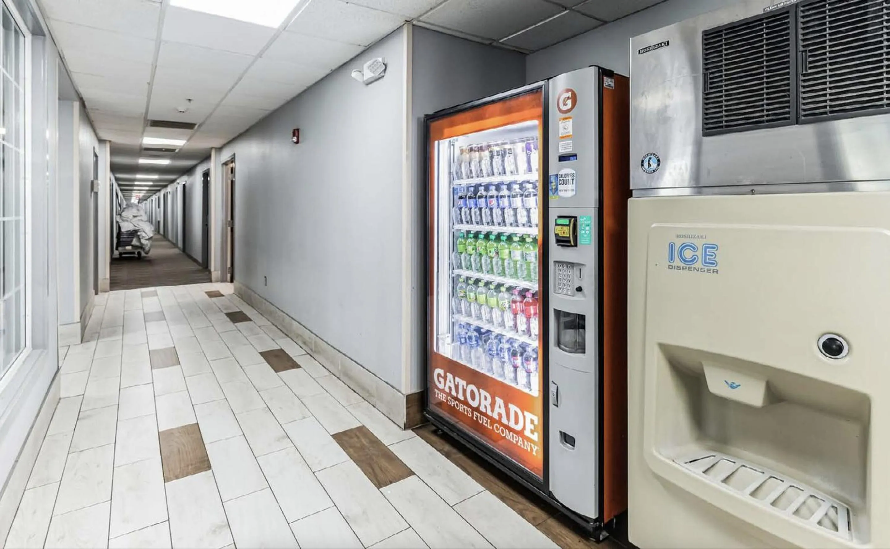 Lobby or reception in Super 8 by Wyndham Smithfield-Selma