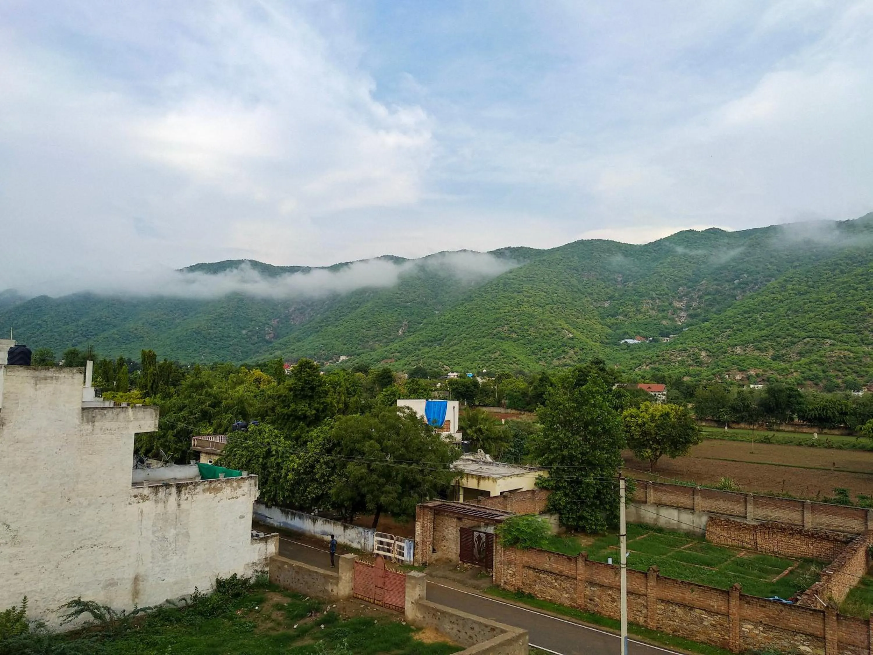 Mountain view in Hotel Vamdev Fort
