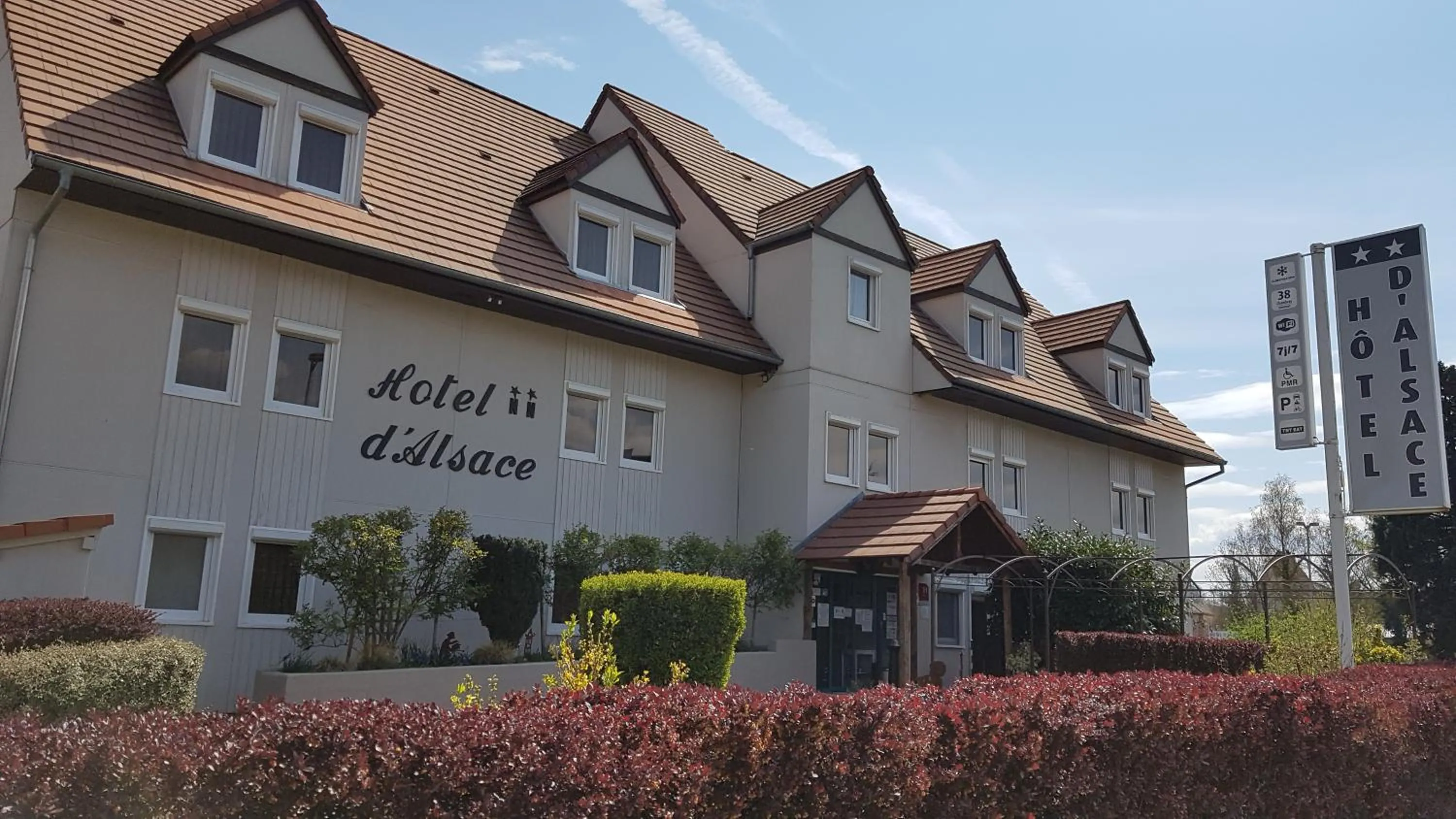 Property building in Hôtel d'Alsace