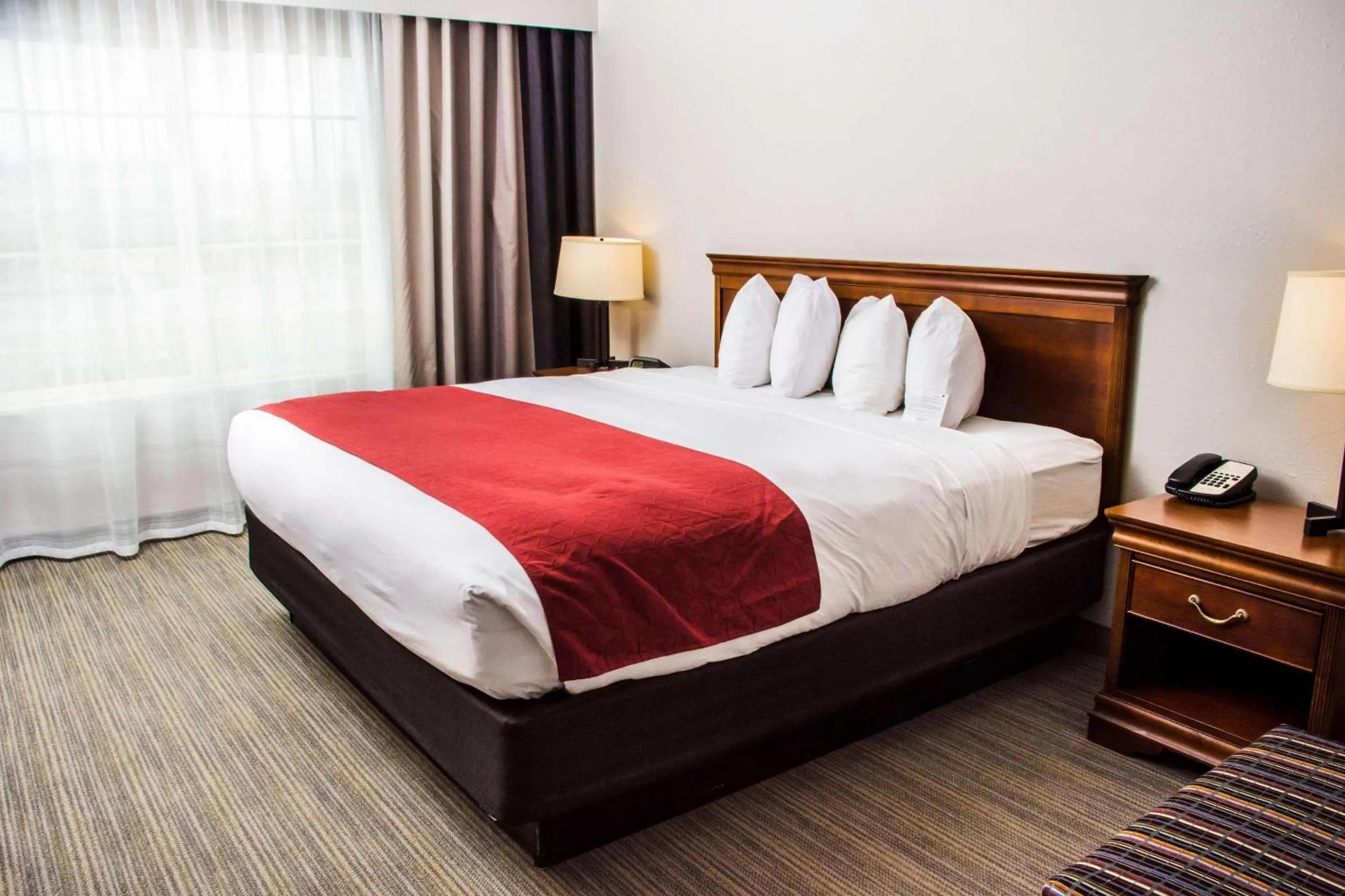 Bedroom, Bed in Country Inn & Suites by Radisson, Winchester, VA