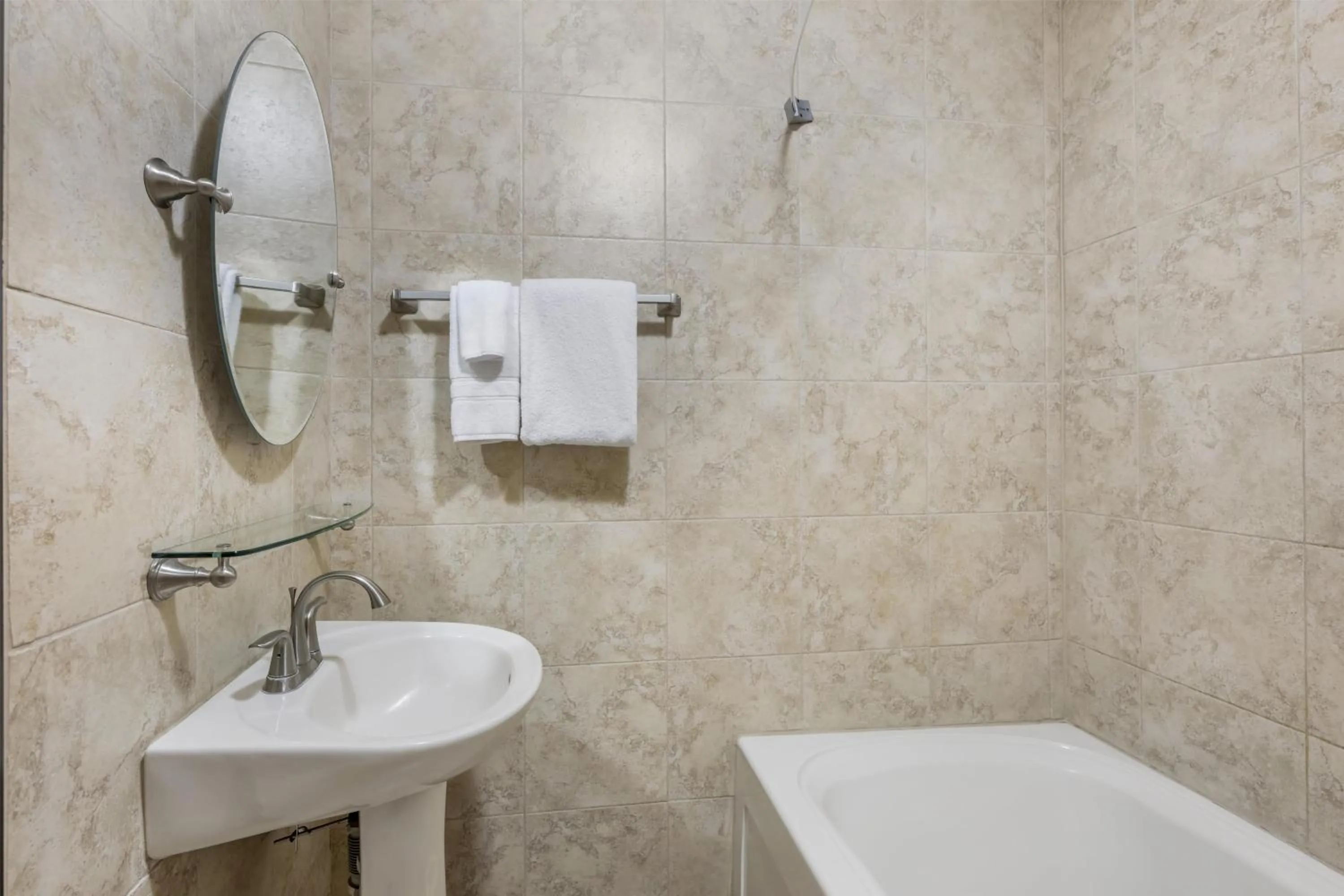 Bathroom in Best Western Plus Swiss Chalet Hotel & Suites