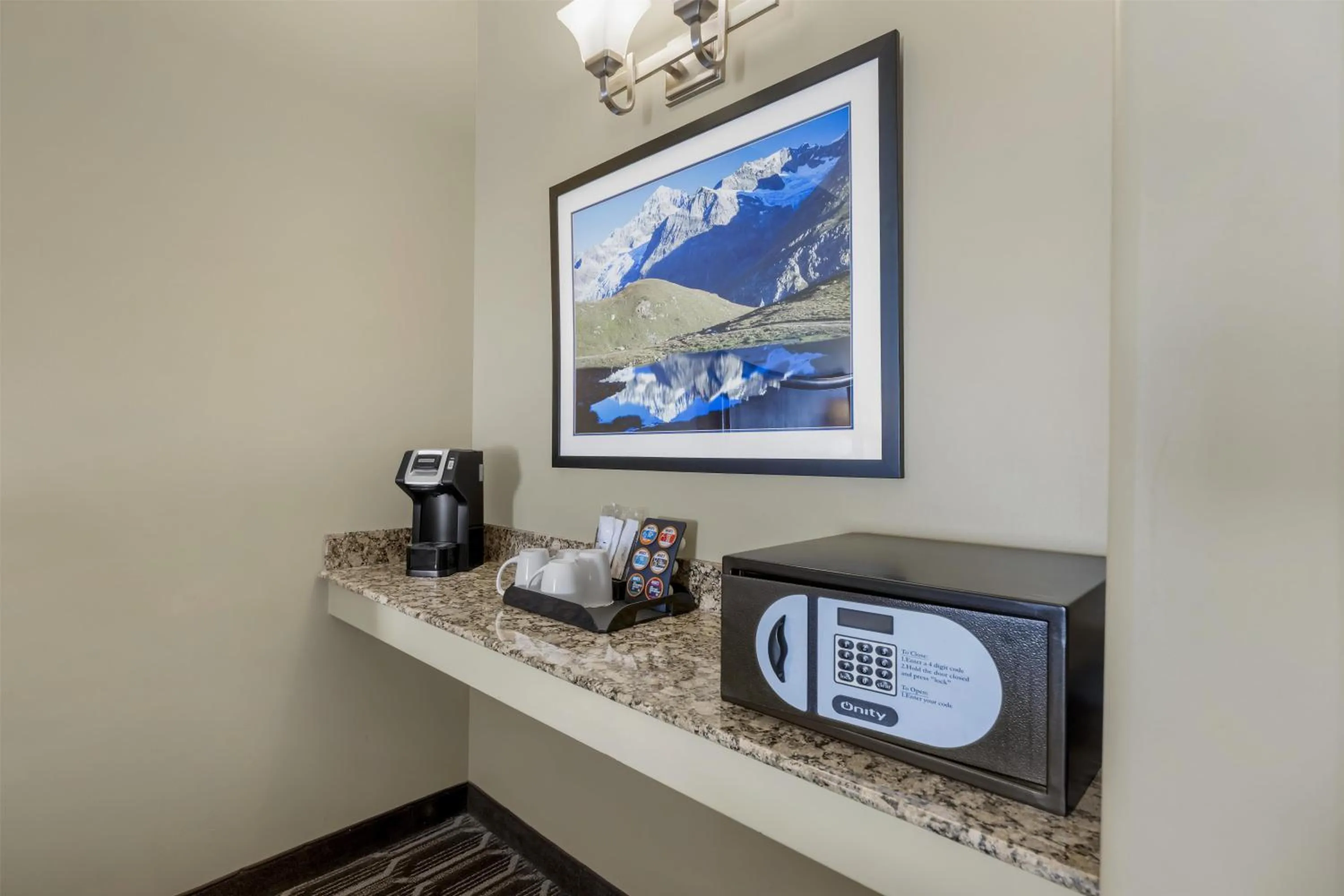 Bedroom in Best Western Plus Swiss Chalet Hotel & Suites